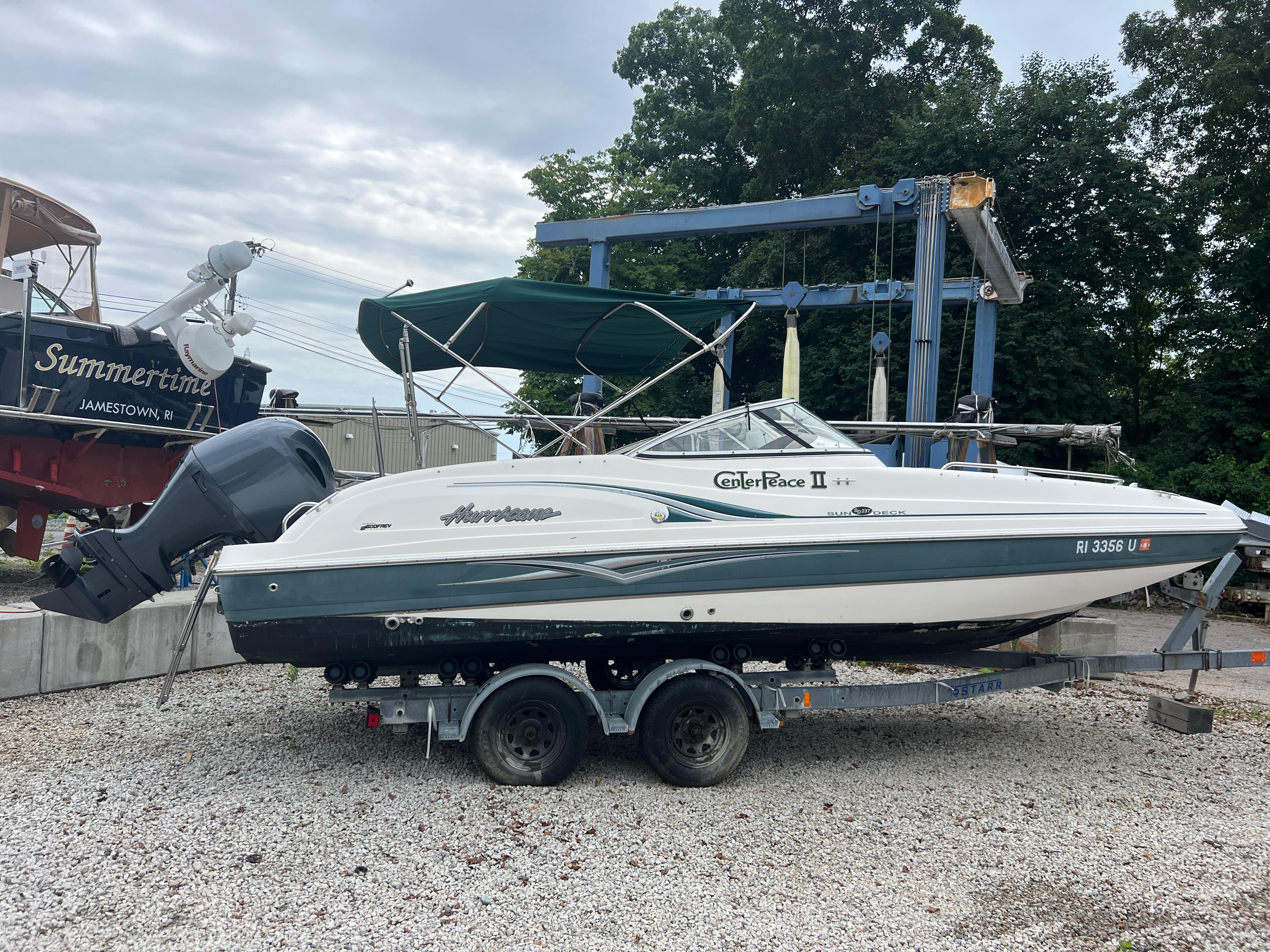 2006 Hurricane SunDeck 237 DC OB