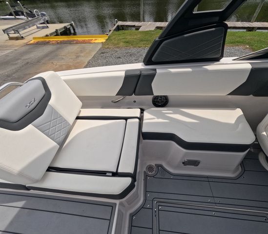 2025 Chaparral OSX 250 - 12