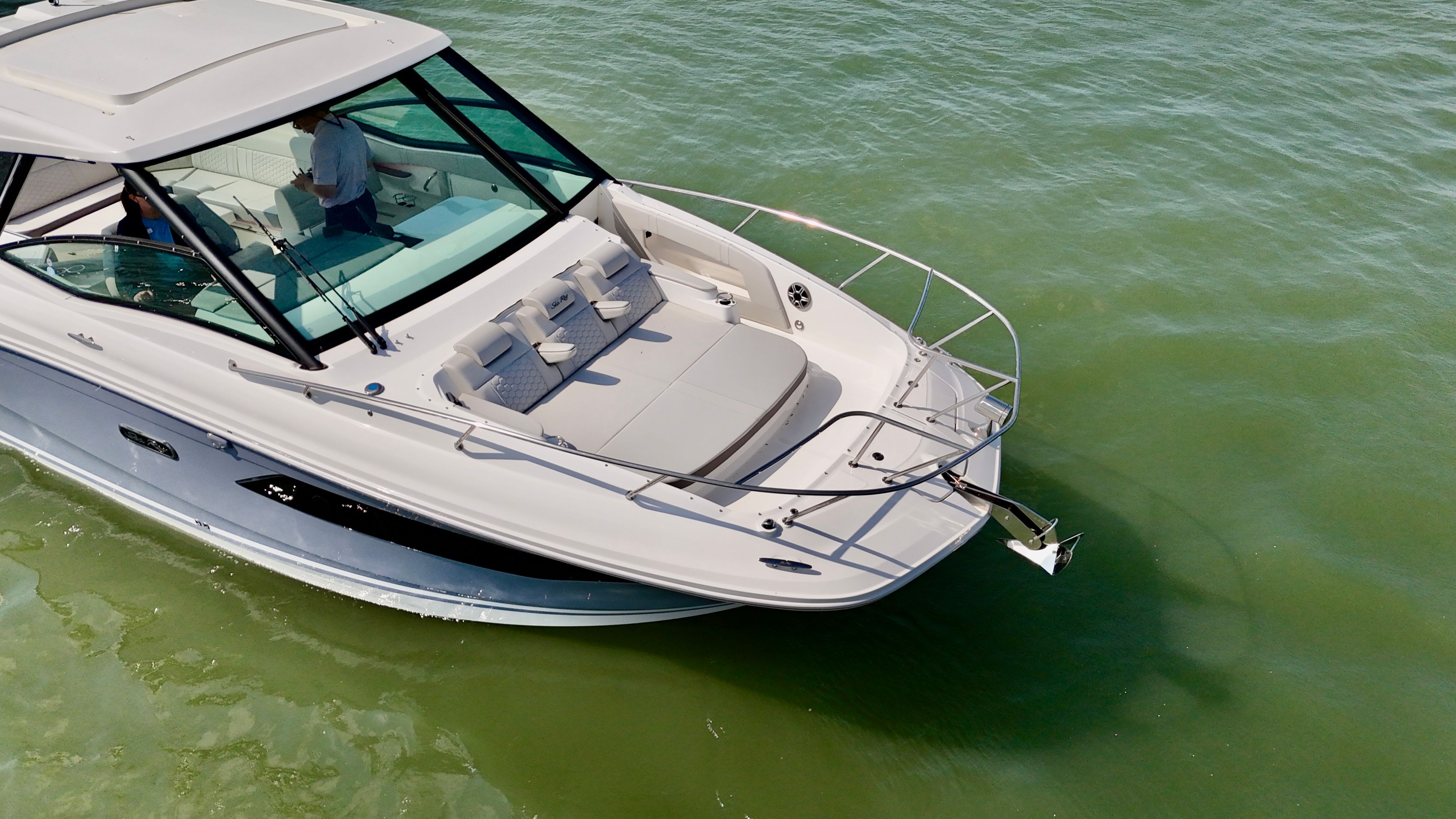 2026 Sea Ray Sundancer 320 Outboard - 13