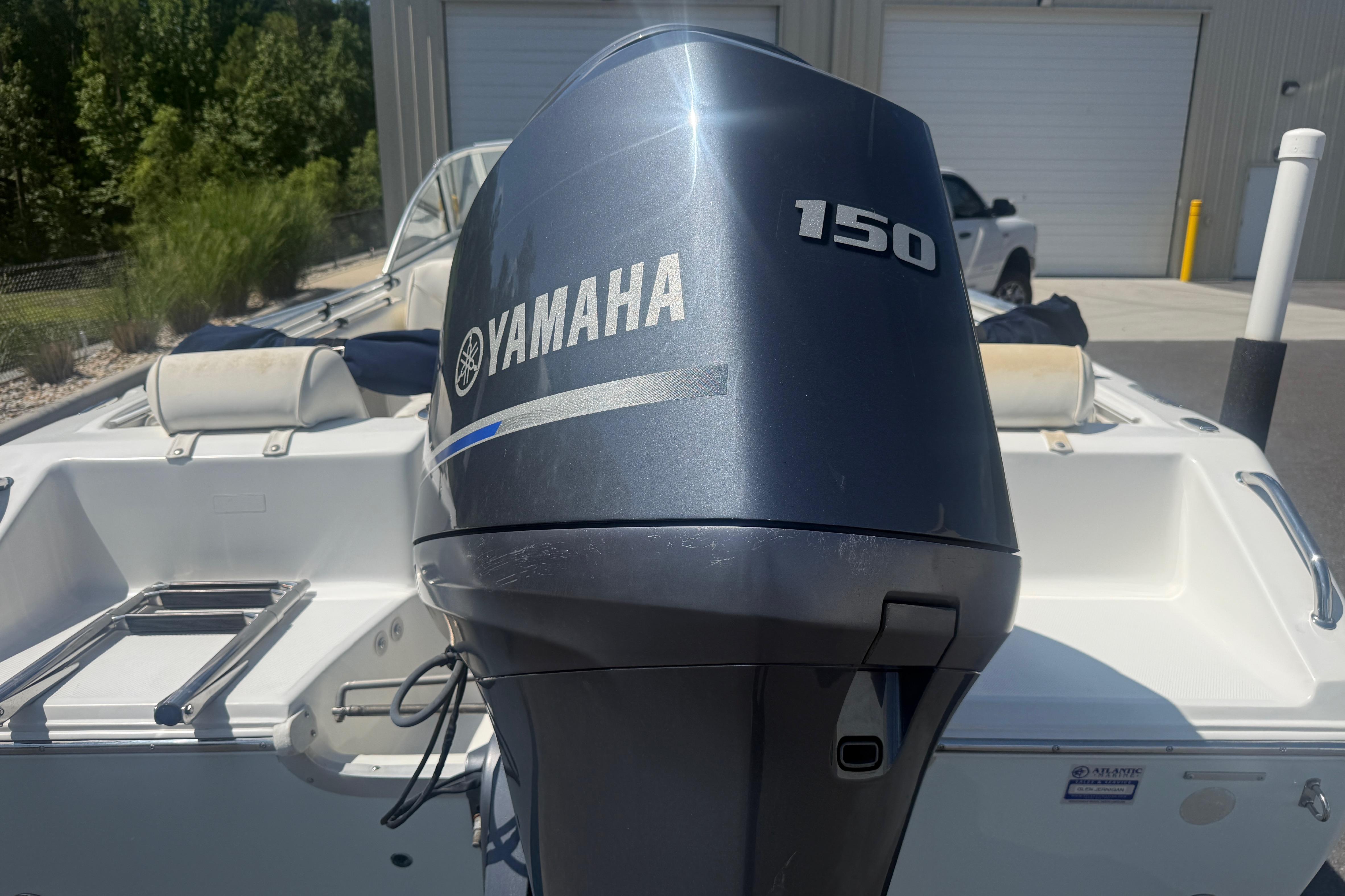 2006 Sea Hunt Escape 200 boat with Yamaha 150 outboard motor.
