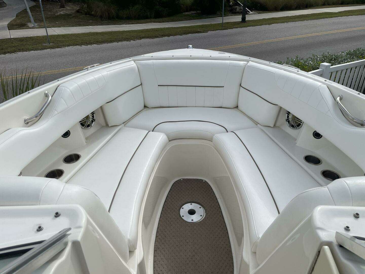 2008 Sea Ray 270 SLX - Image 16
