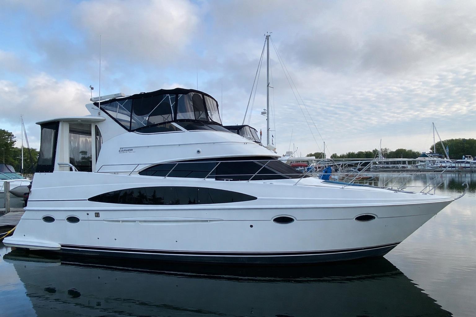 2000 Carver 396 Motor Yacht