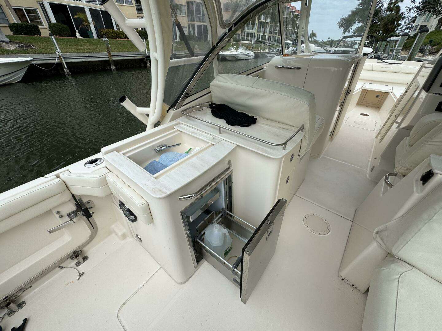 2021 Grady-White Freedom 285 - Image 29