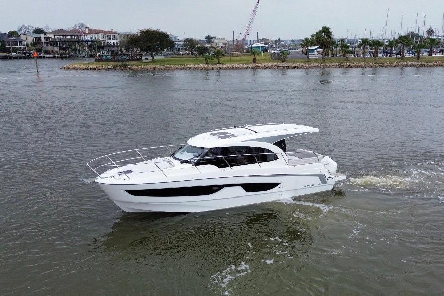 2026 Beneteau Antares 11 Coupe