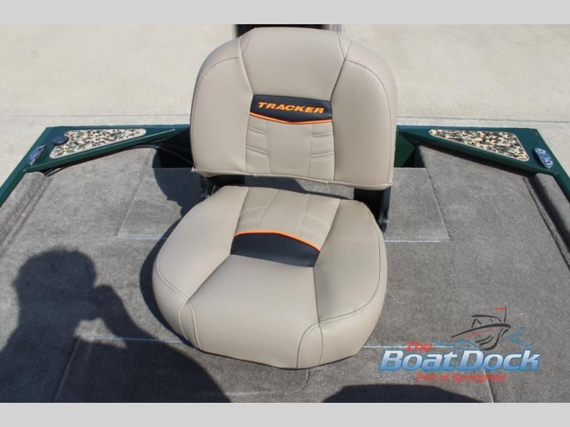 2026 Tracker Bass Tracker Classic Limited - 17