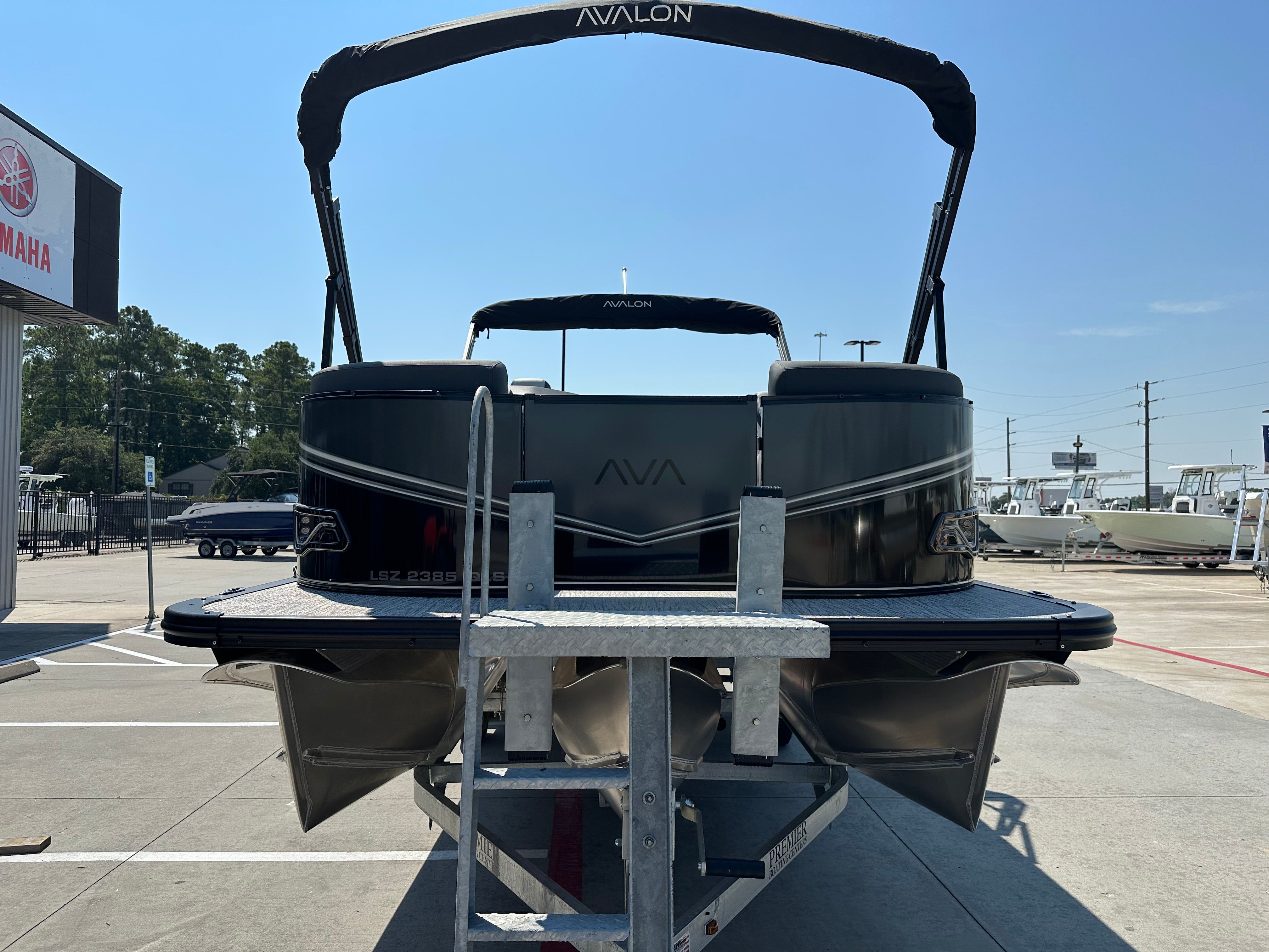 2025 Avalon LSZ Quad Lounge Shift - 23' - 6