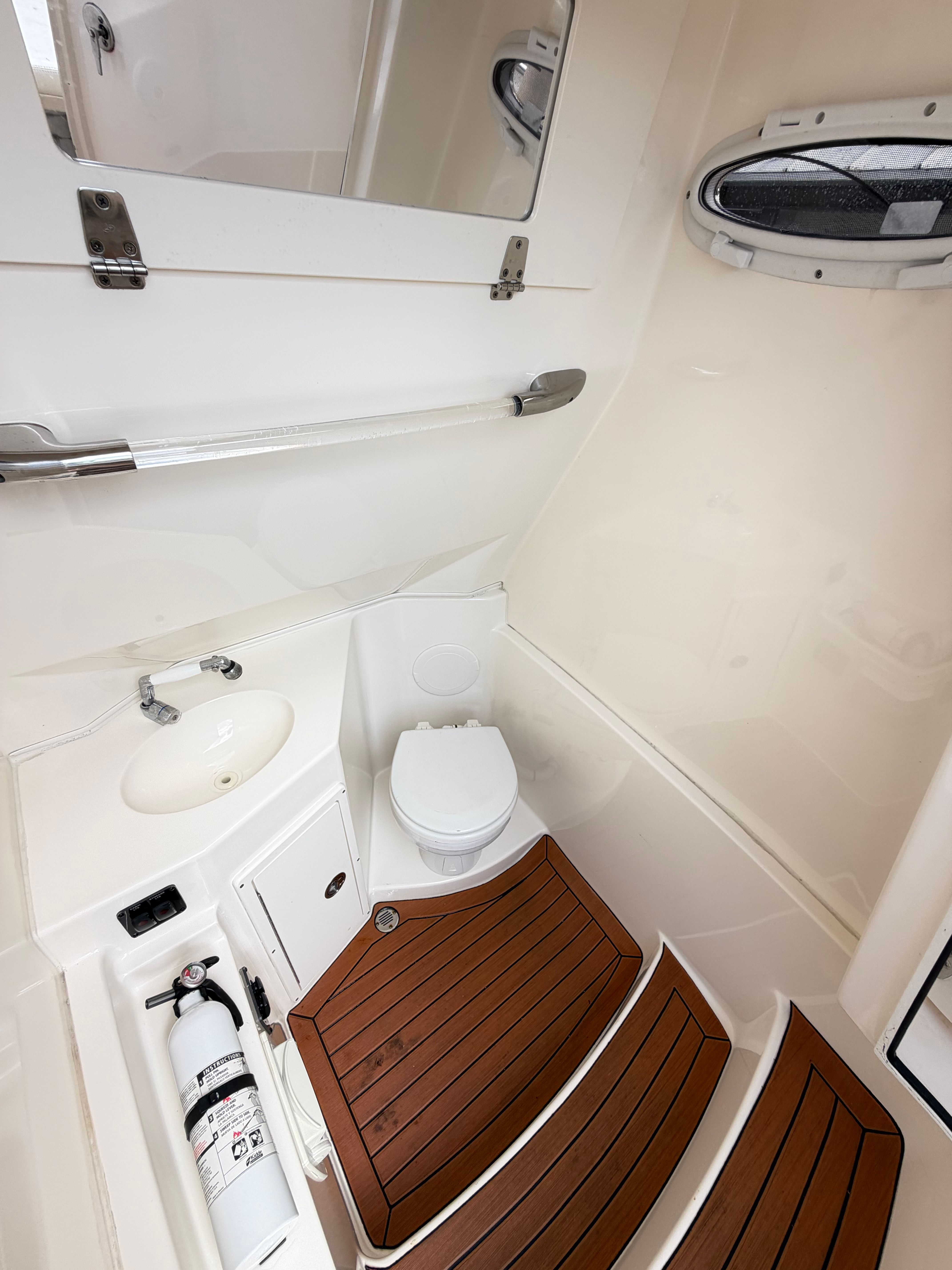 2018 Cobia 277 Center Console - 5