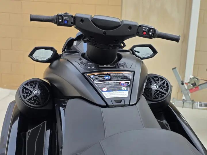 2026 Yamaha WaveRunner FX Limited SVHO - 12