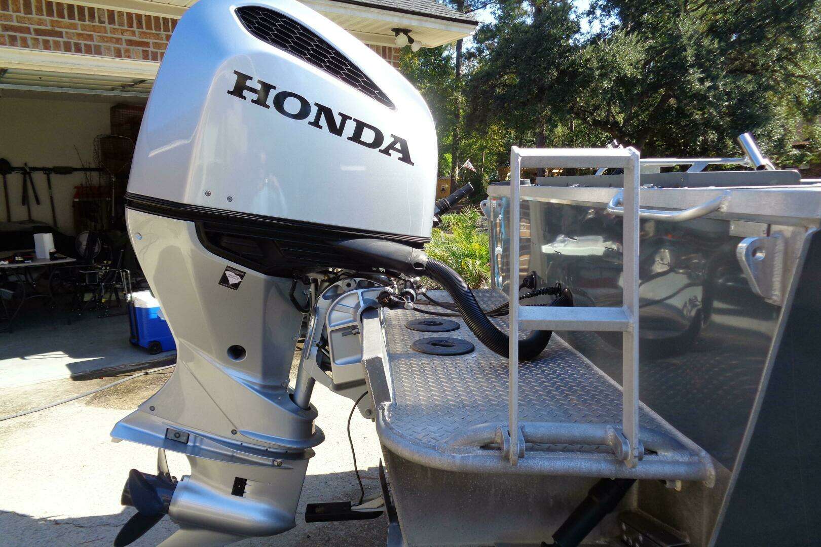 2022 Hewes 210 Sea Runner ET HT - Image 6