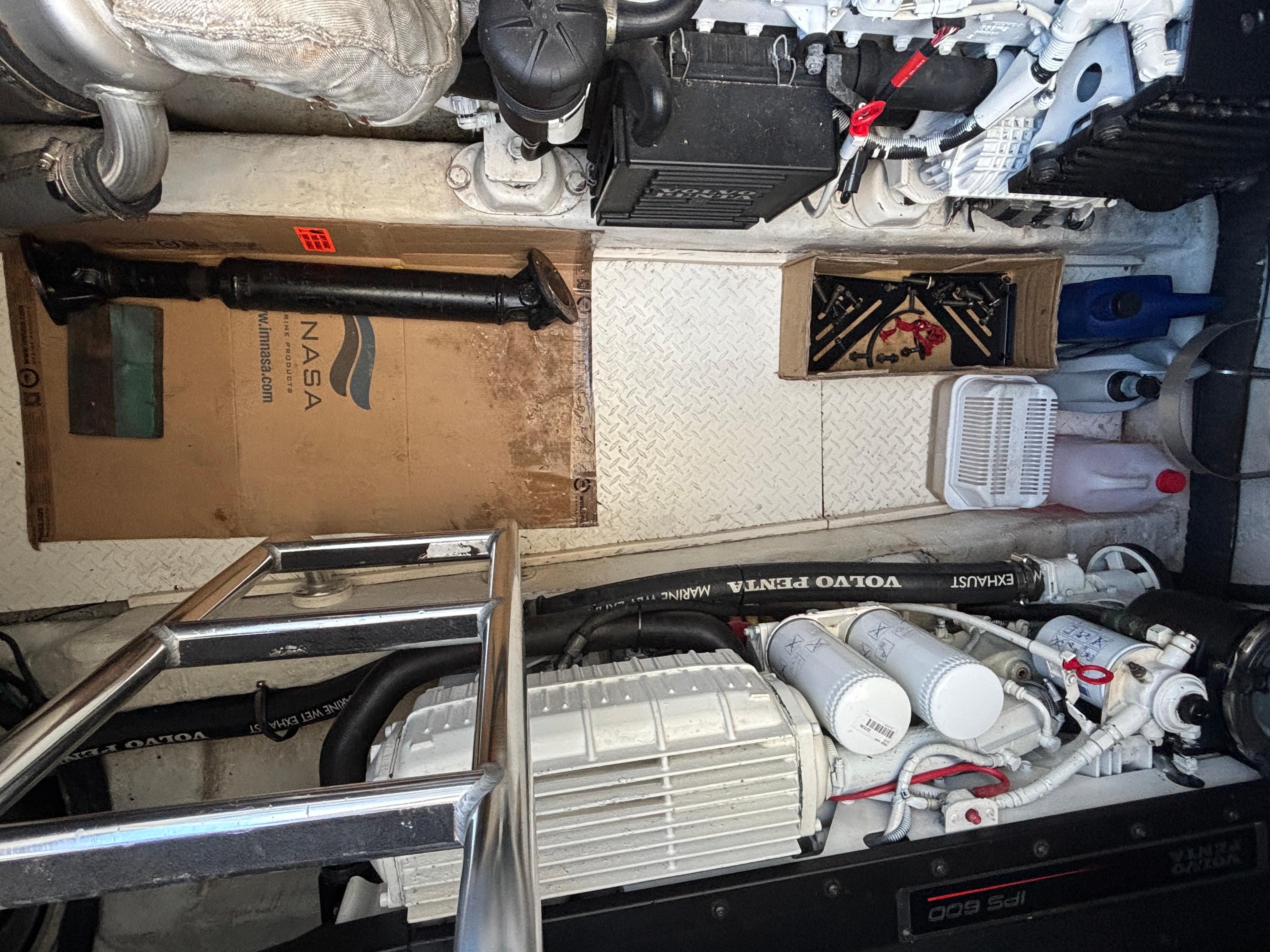 2007 Cruisers Yachts 447 Sport Sedan - 57