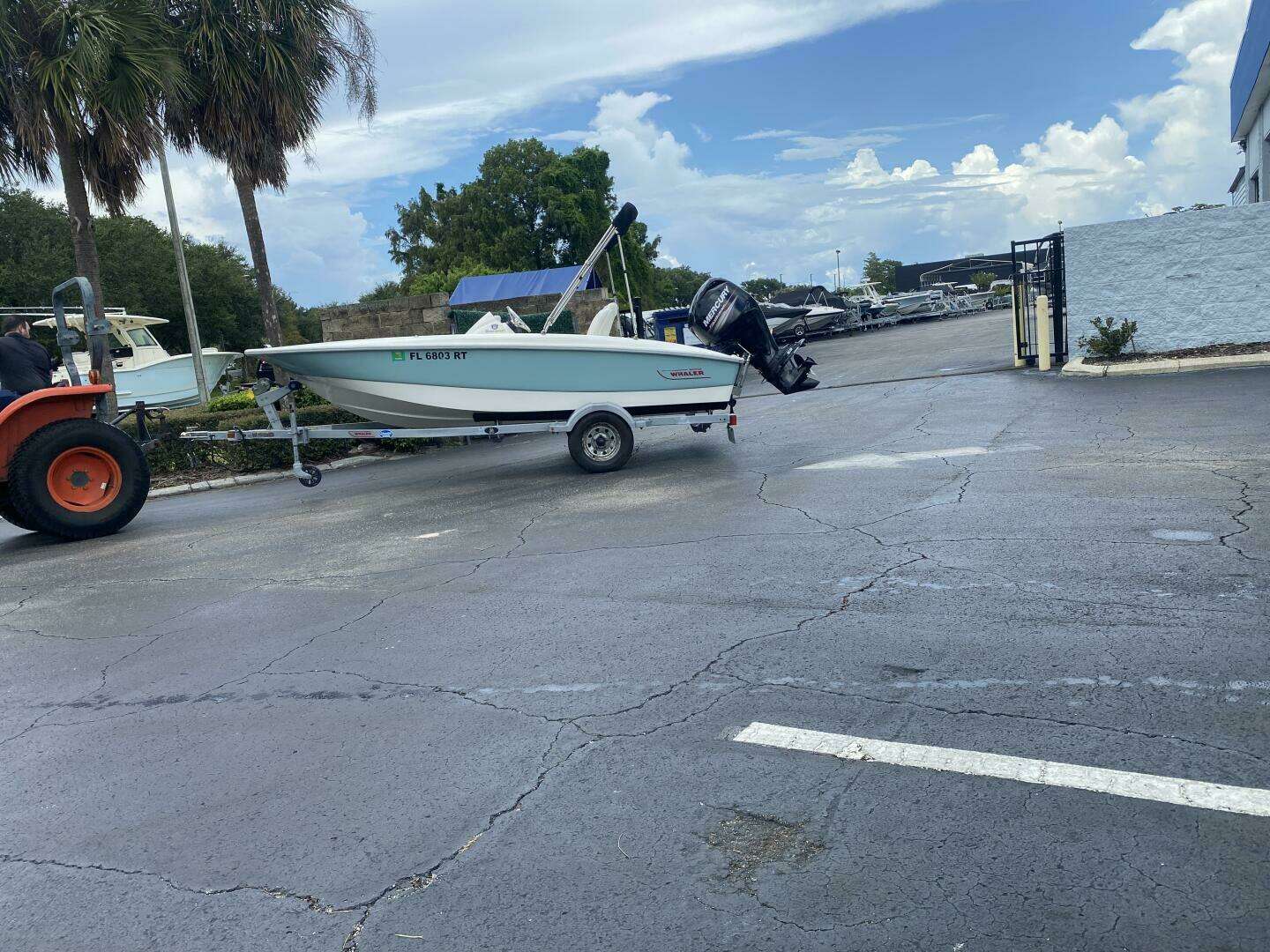 2018 Boston Whaler 150 Super Sport - Image 3