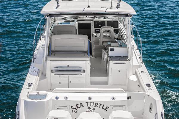 2020 Boston Whaler 345 Conquest - 50