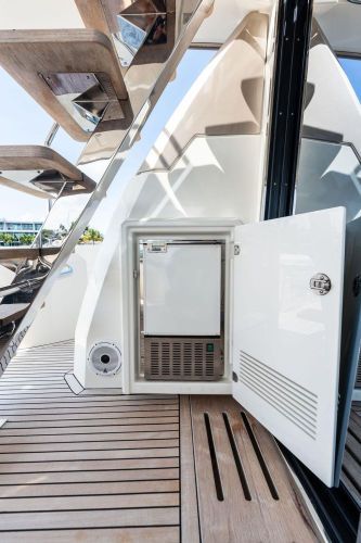 2018 Prestige 680 - Image 35