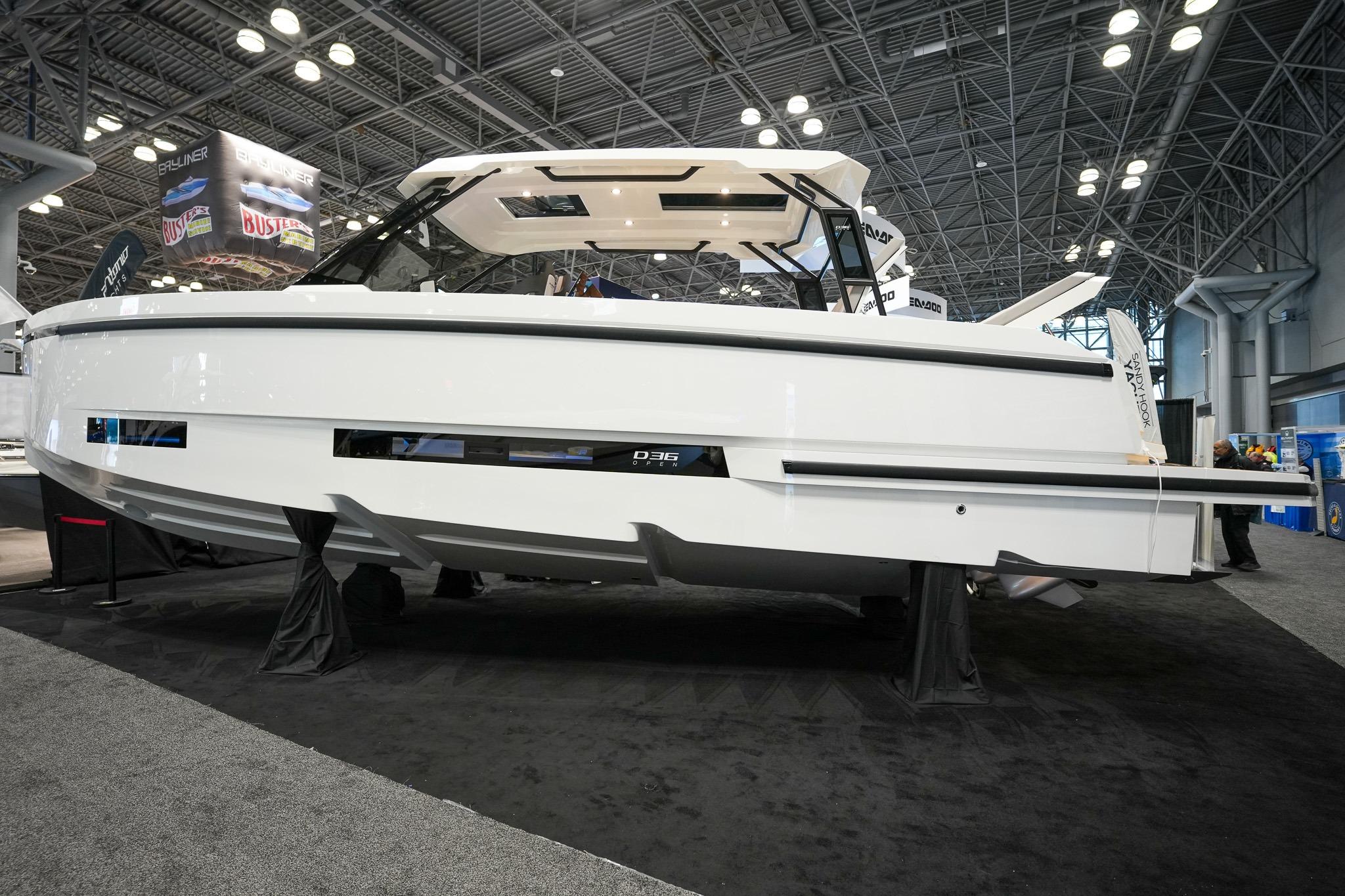 2026 De Antonio Yachts D36