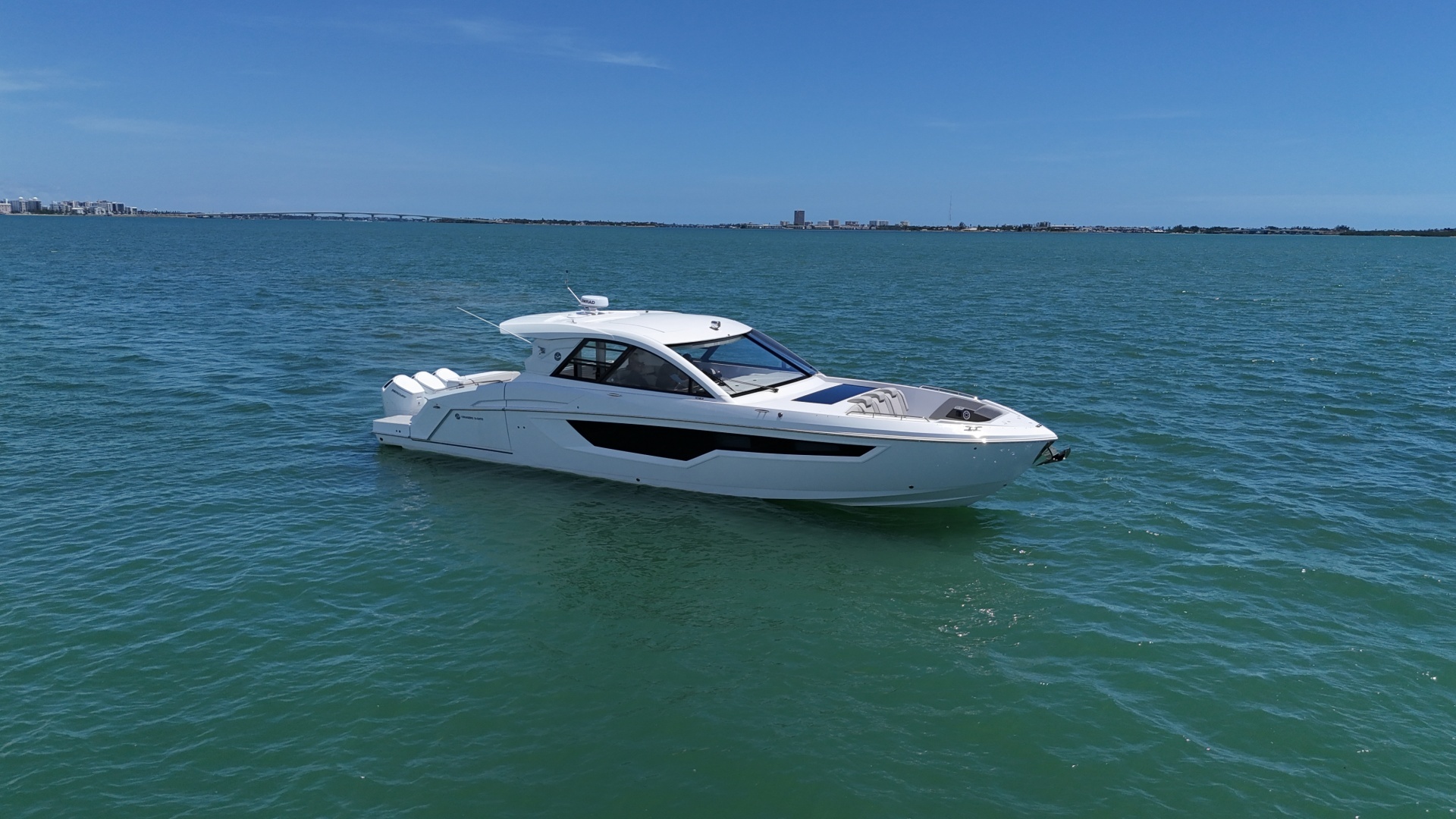 2026 Cruisers Yachts 50GLS OB - Image 18
