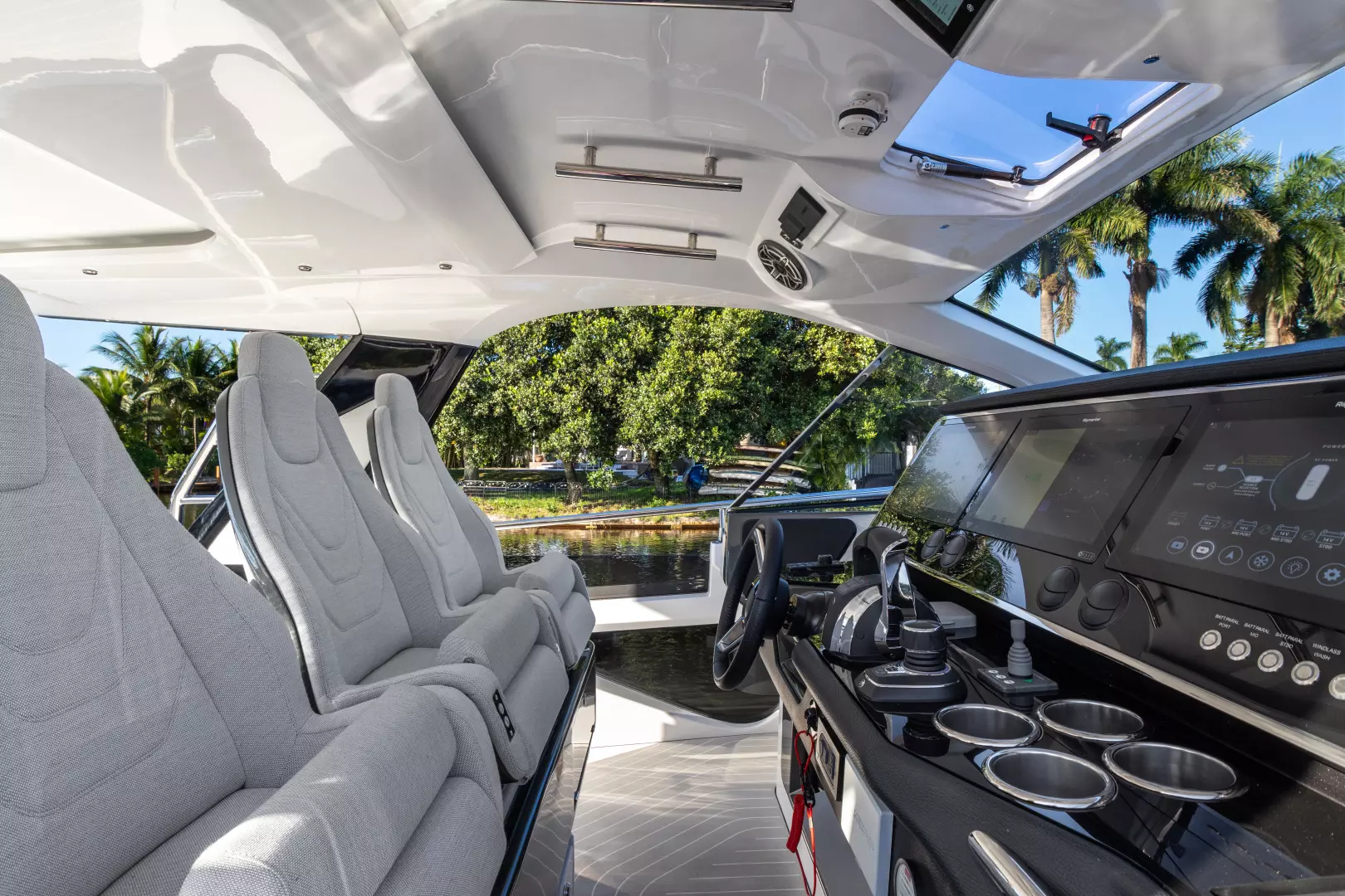 2022 Azimut Azimut Verde 47 - Image 12