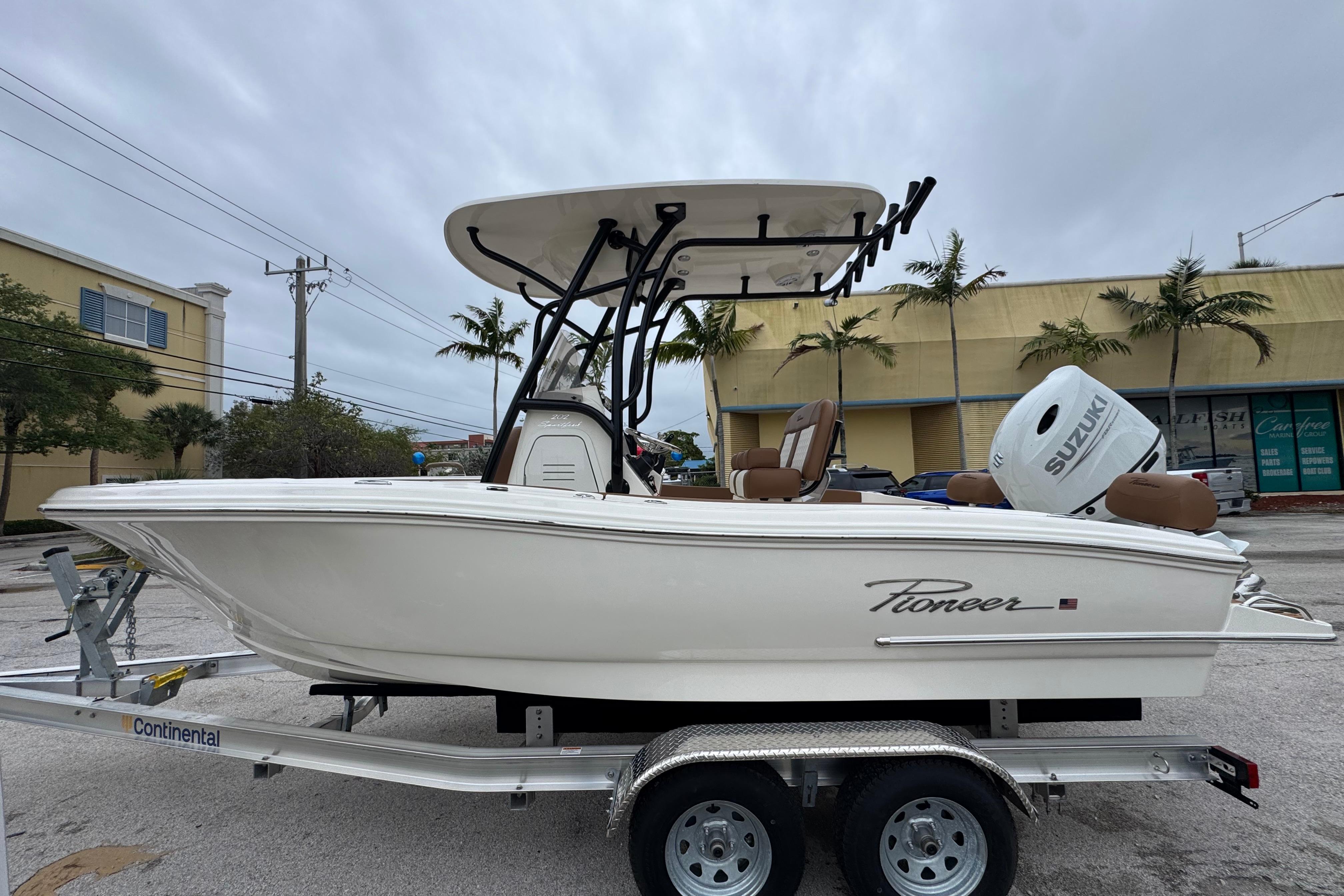 2026 Pioneer 202 Sportfish