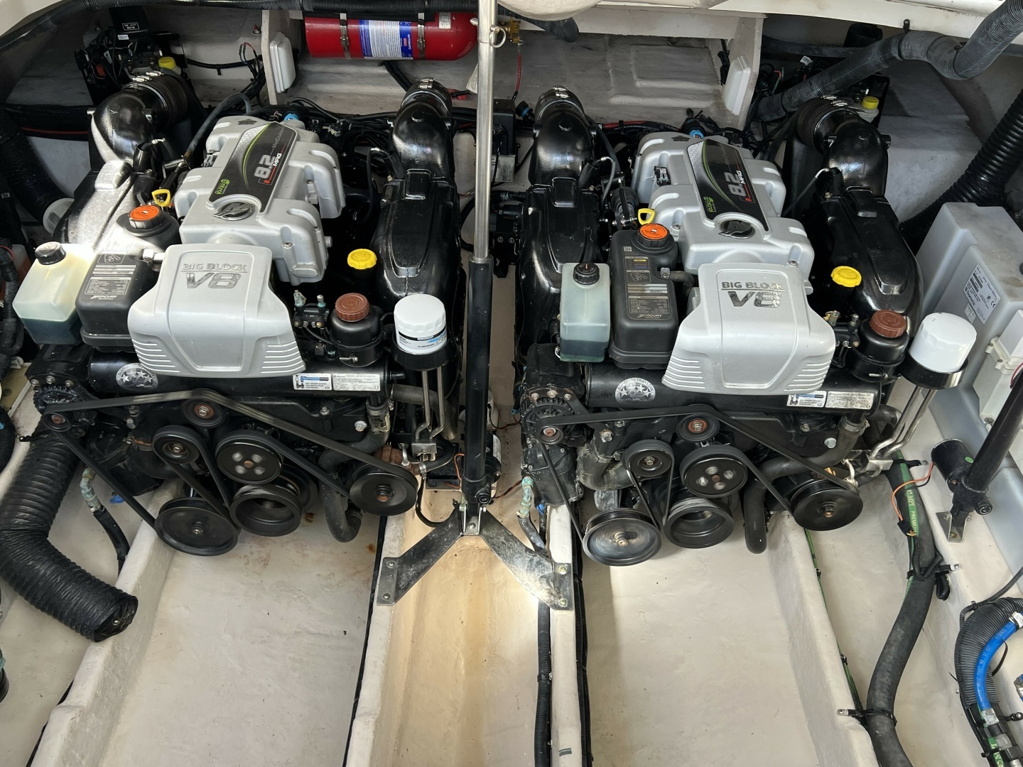 2017 Sea Ray Sundancer 370 - Image 29