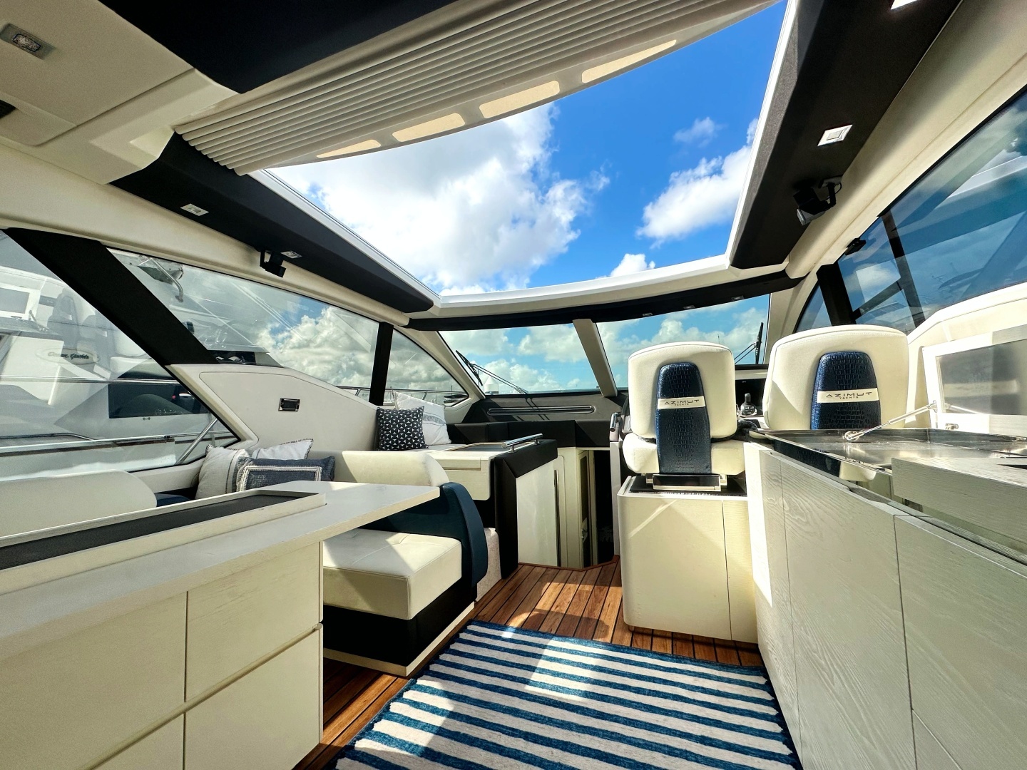 2015 Azimut 55S - Image 19