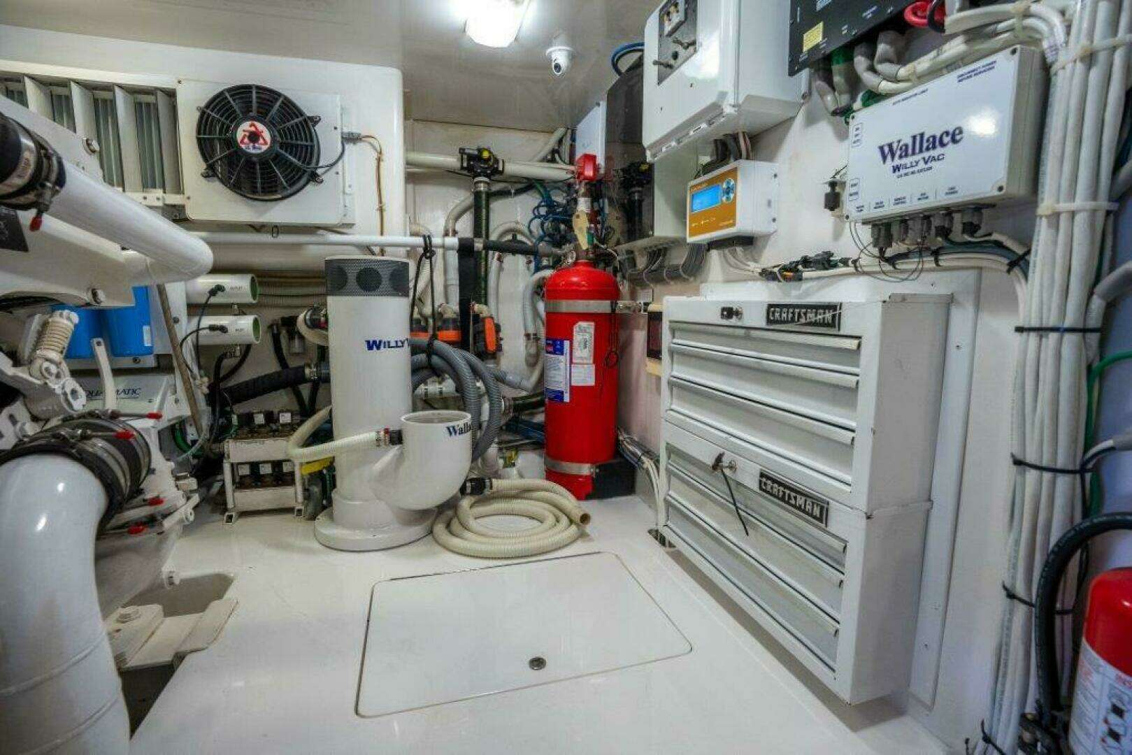 2015 Viking 66 Convertible - Image 46
