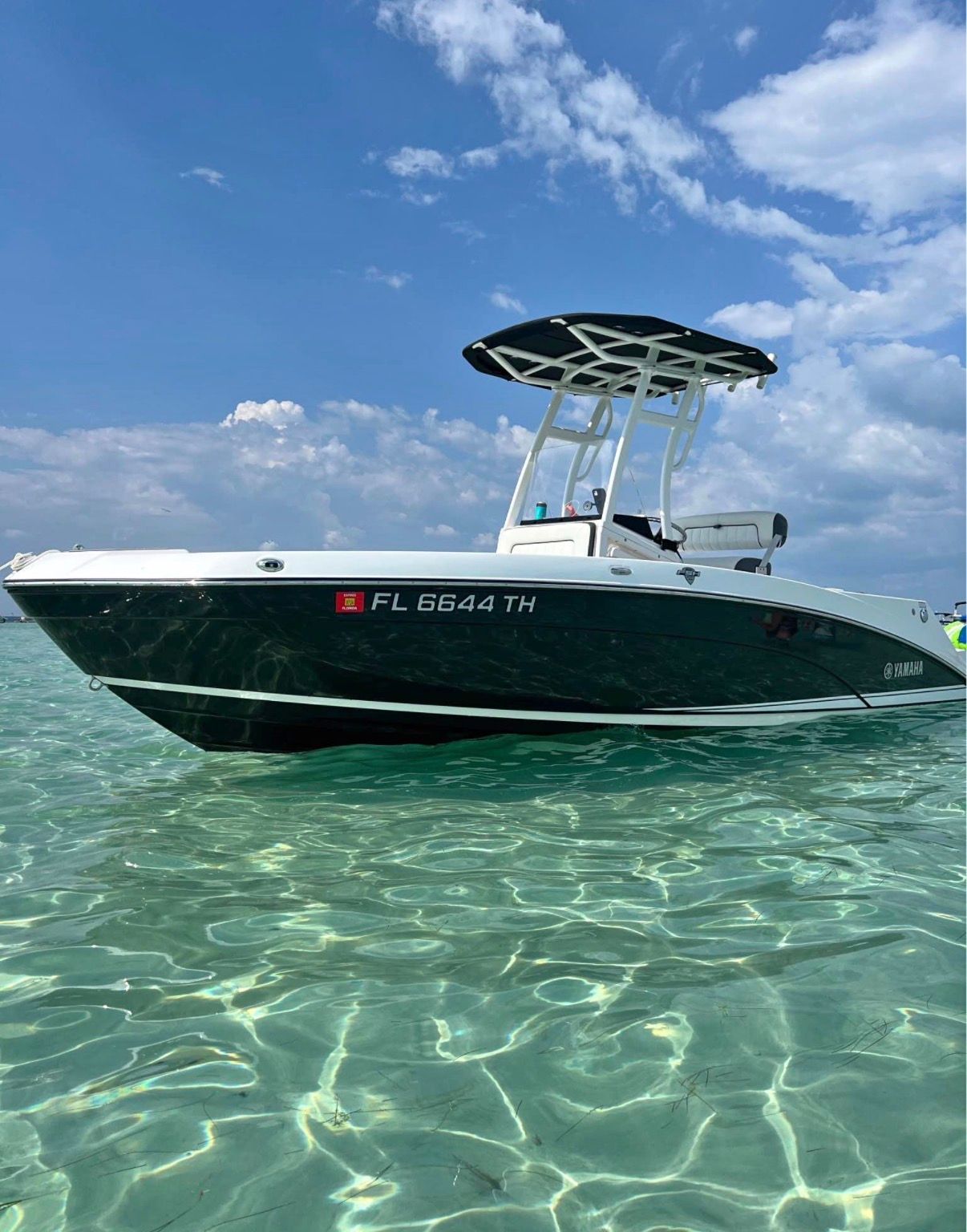 2022 Yamaha Boats 210 FSH
