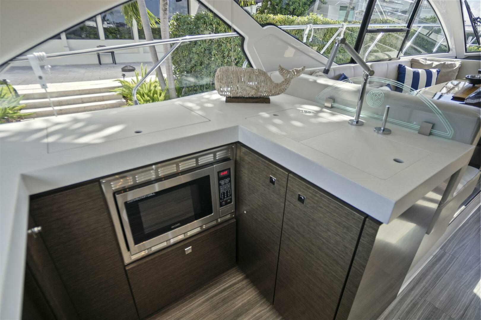 2019 Cruisers Yachts 54 Cantius - Image 24