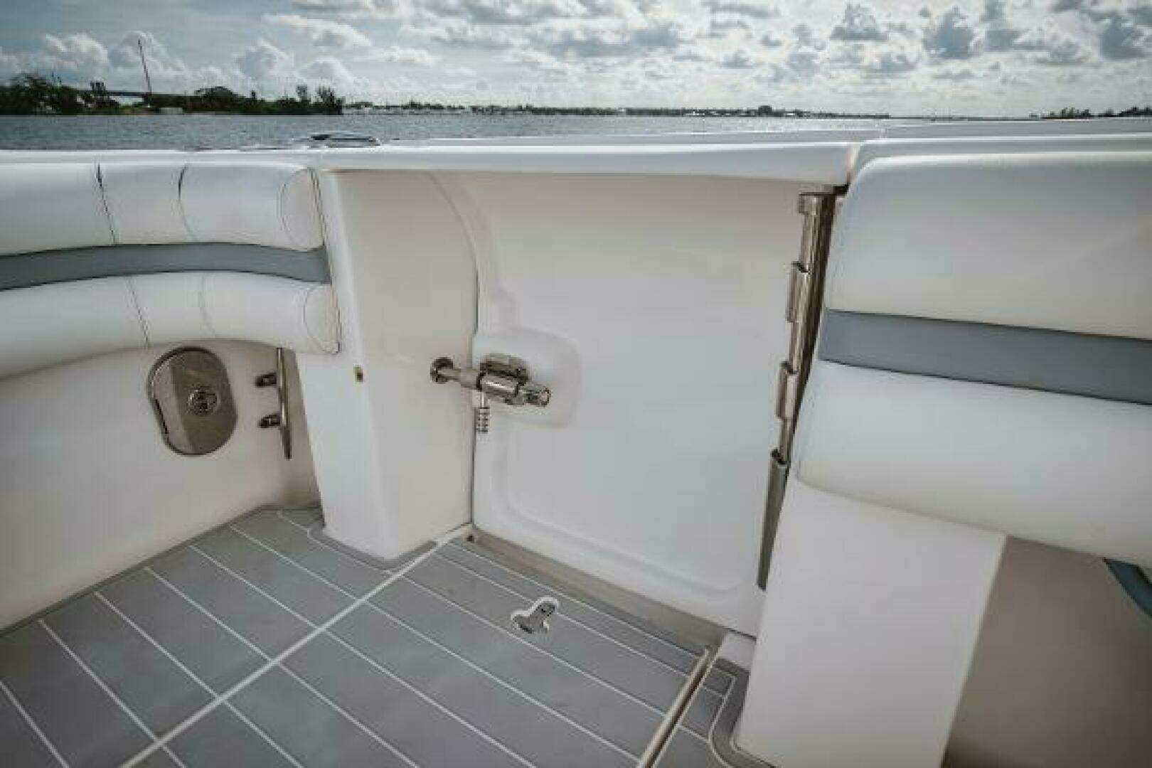 2018 Intrepid 475 Sport Yacht - Image 26