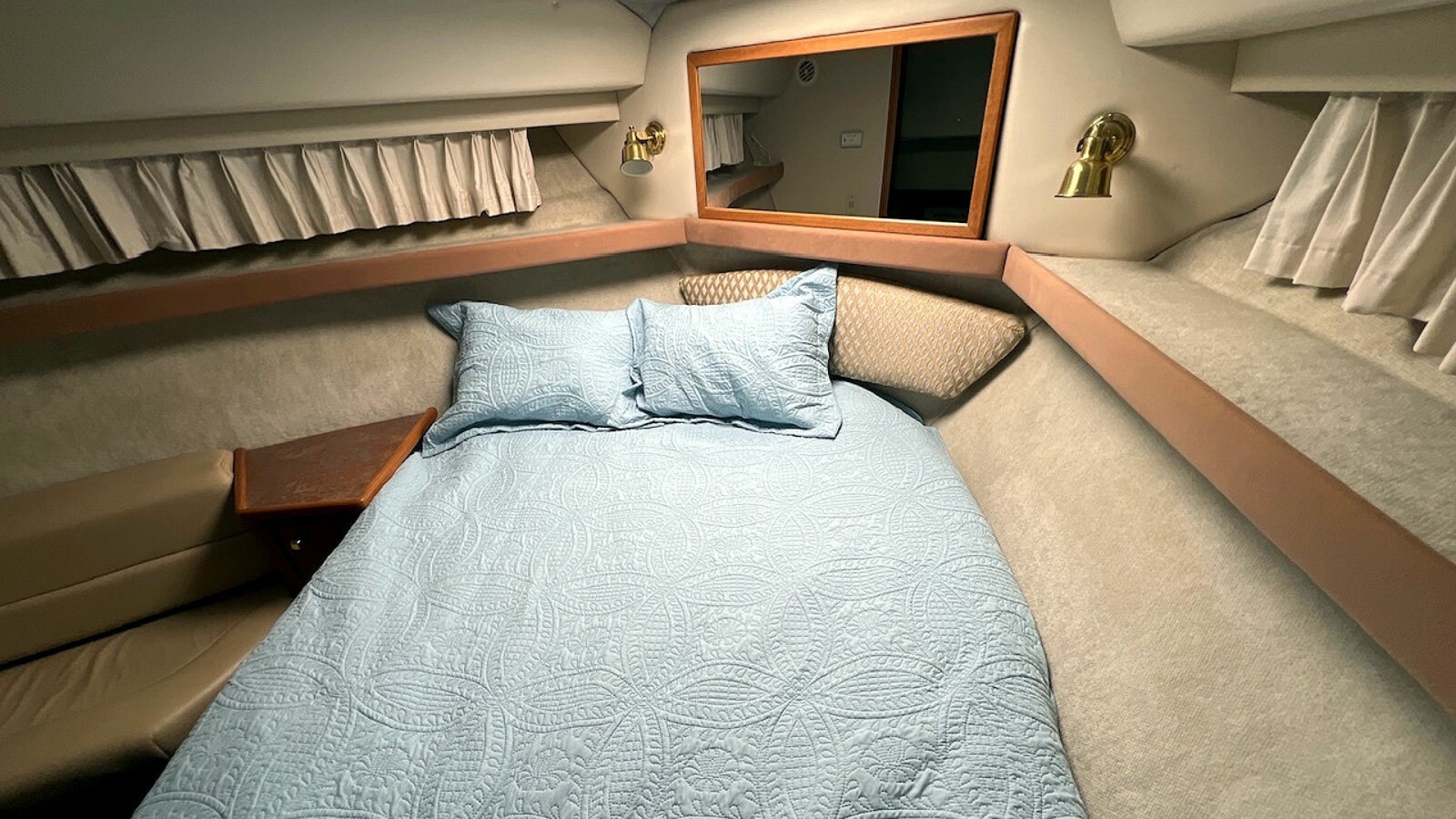 1999 Bayliner 4087 CPMY - Image 23