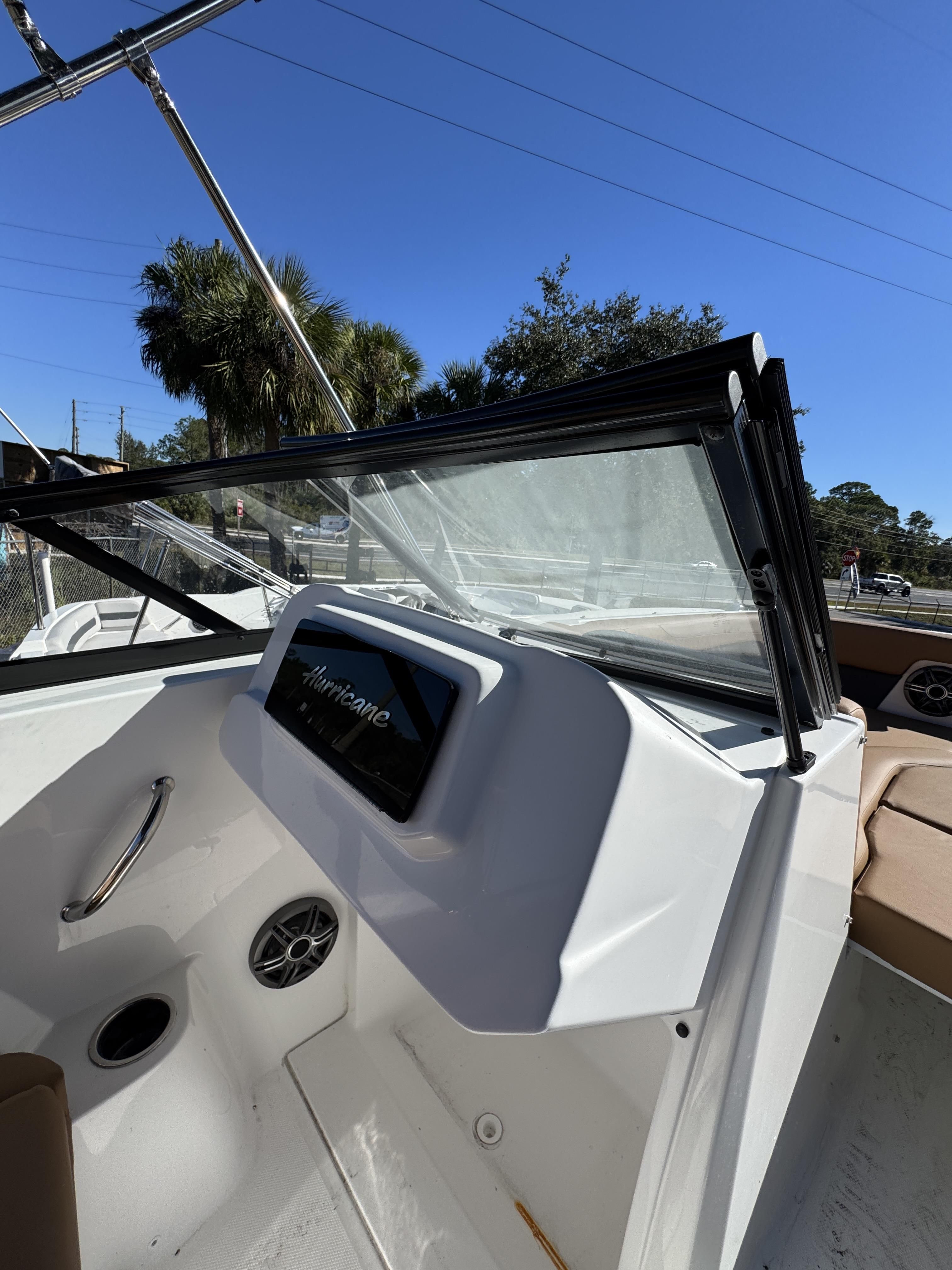 2026 Hurricane SunDeck OB SD 2050 OB - 13