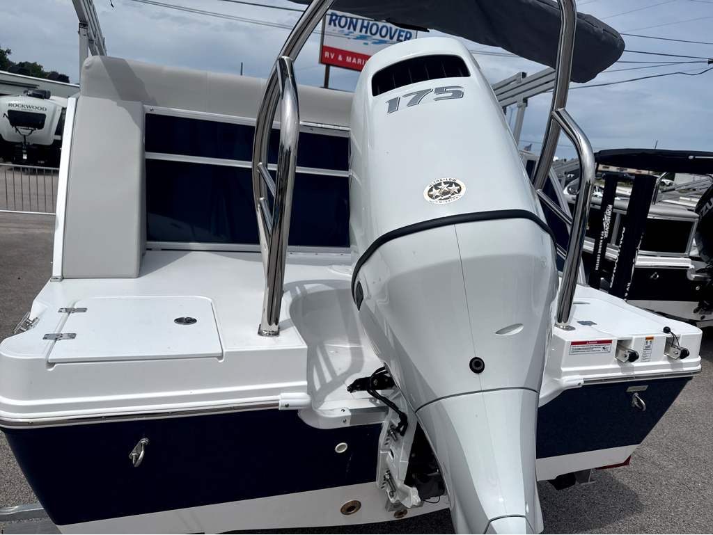 2026 Hurricane Fundeck - 7
