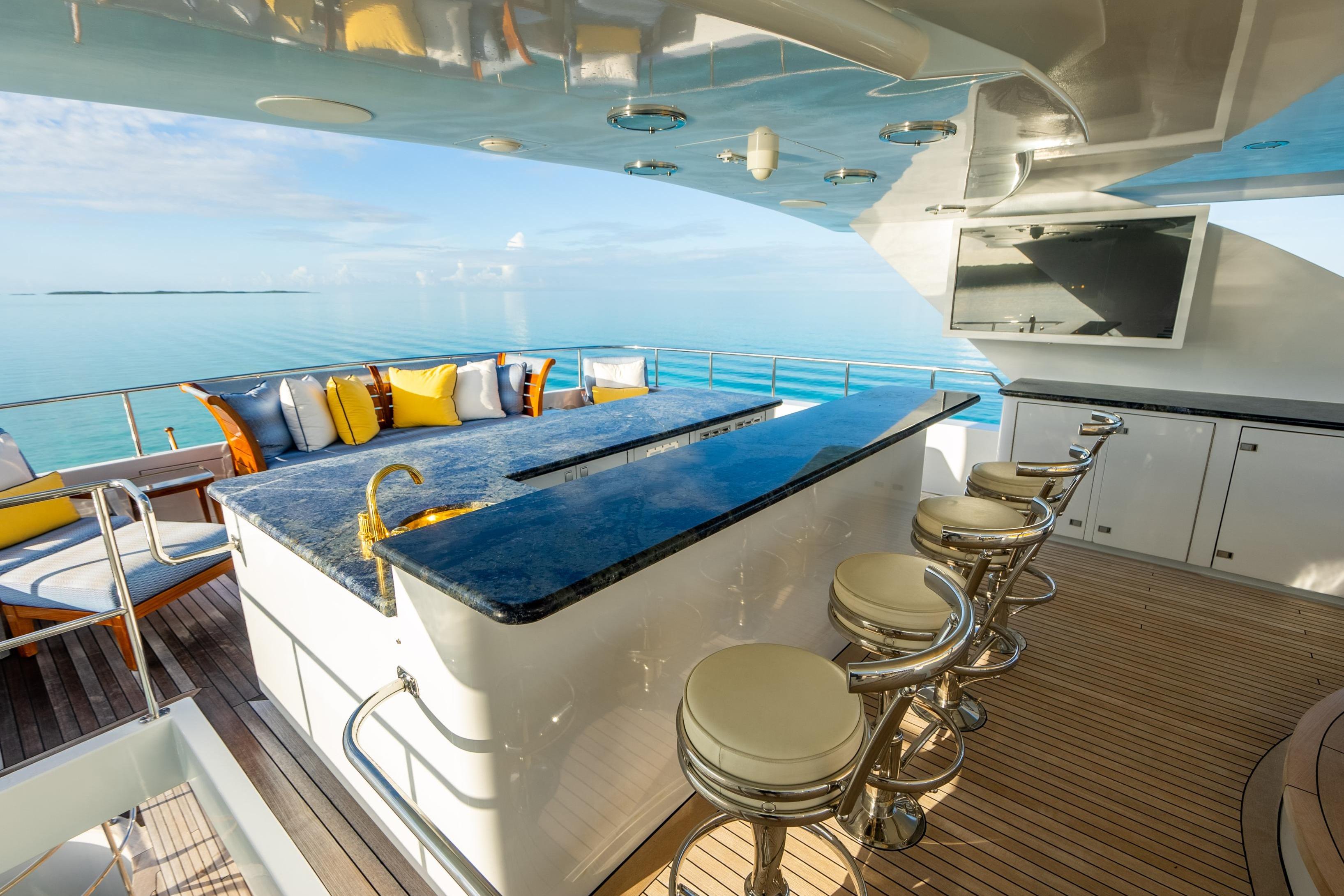 SUNDECK BAR