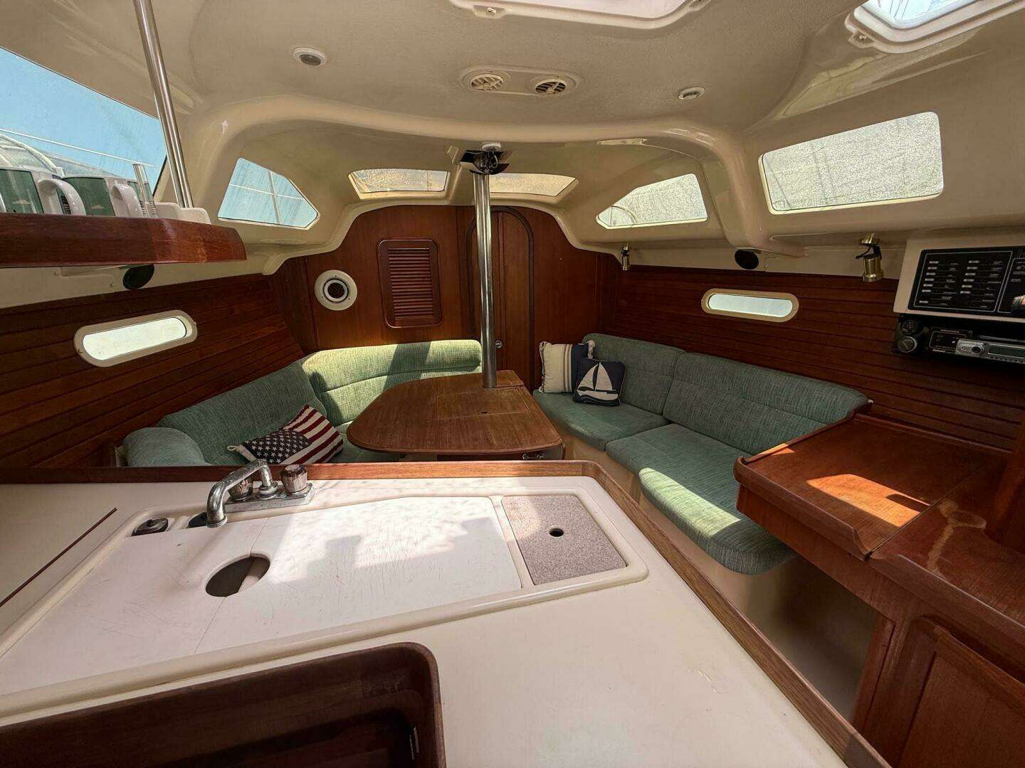 1995 Hunter 336 - Image 5
