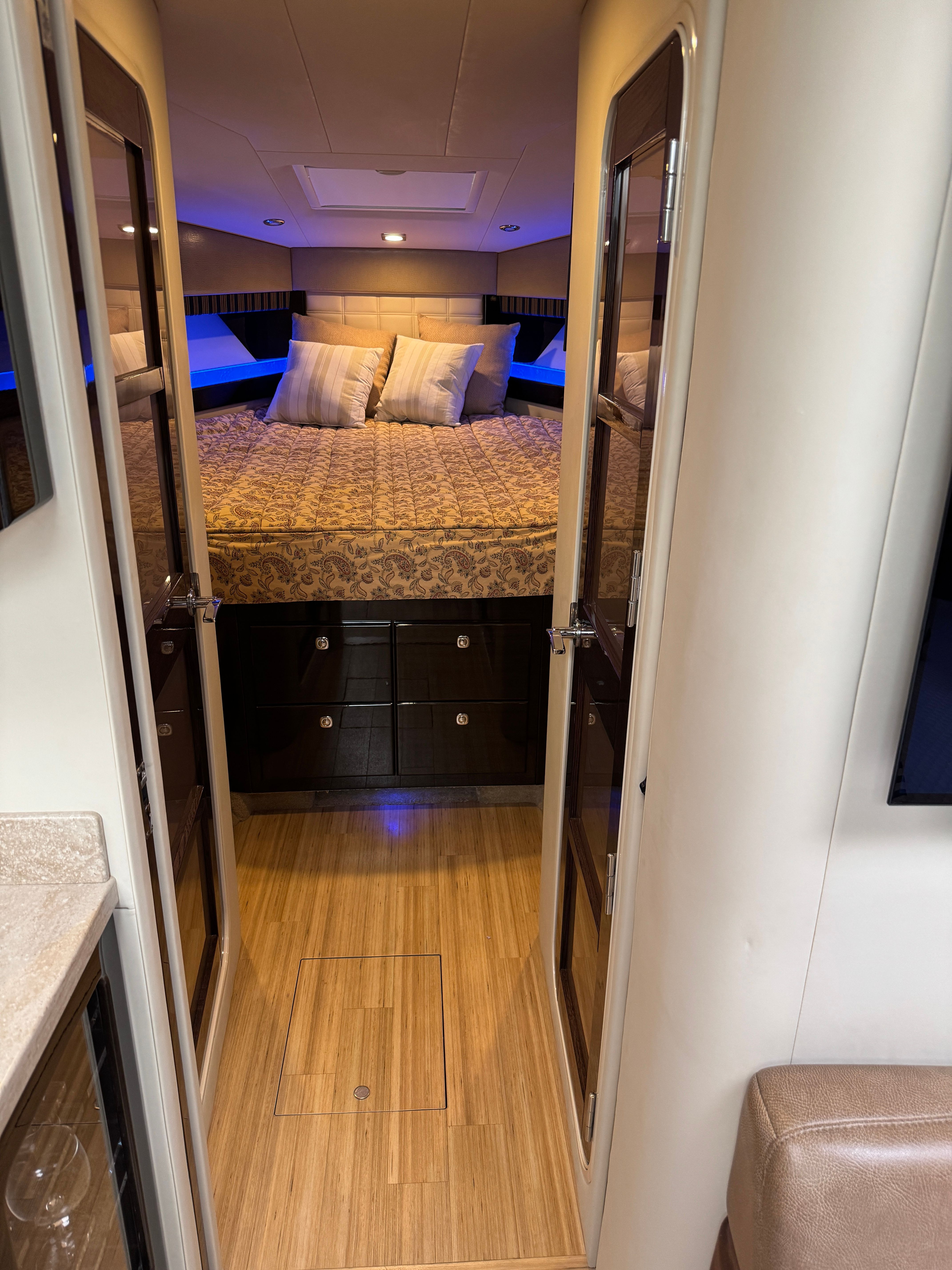 2015 Formula 45 Yacht - 28