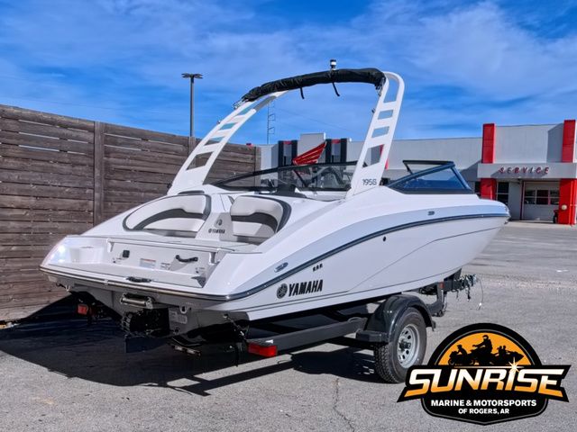 2026 Yamaha Boats 195S - 4