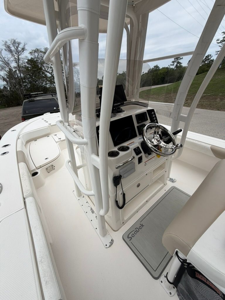 Interior view of a 2018 Robalo 246 Cayman SD boat.