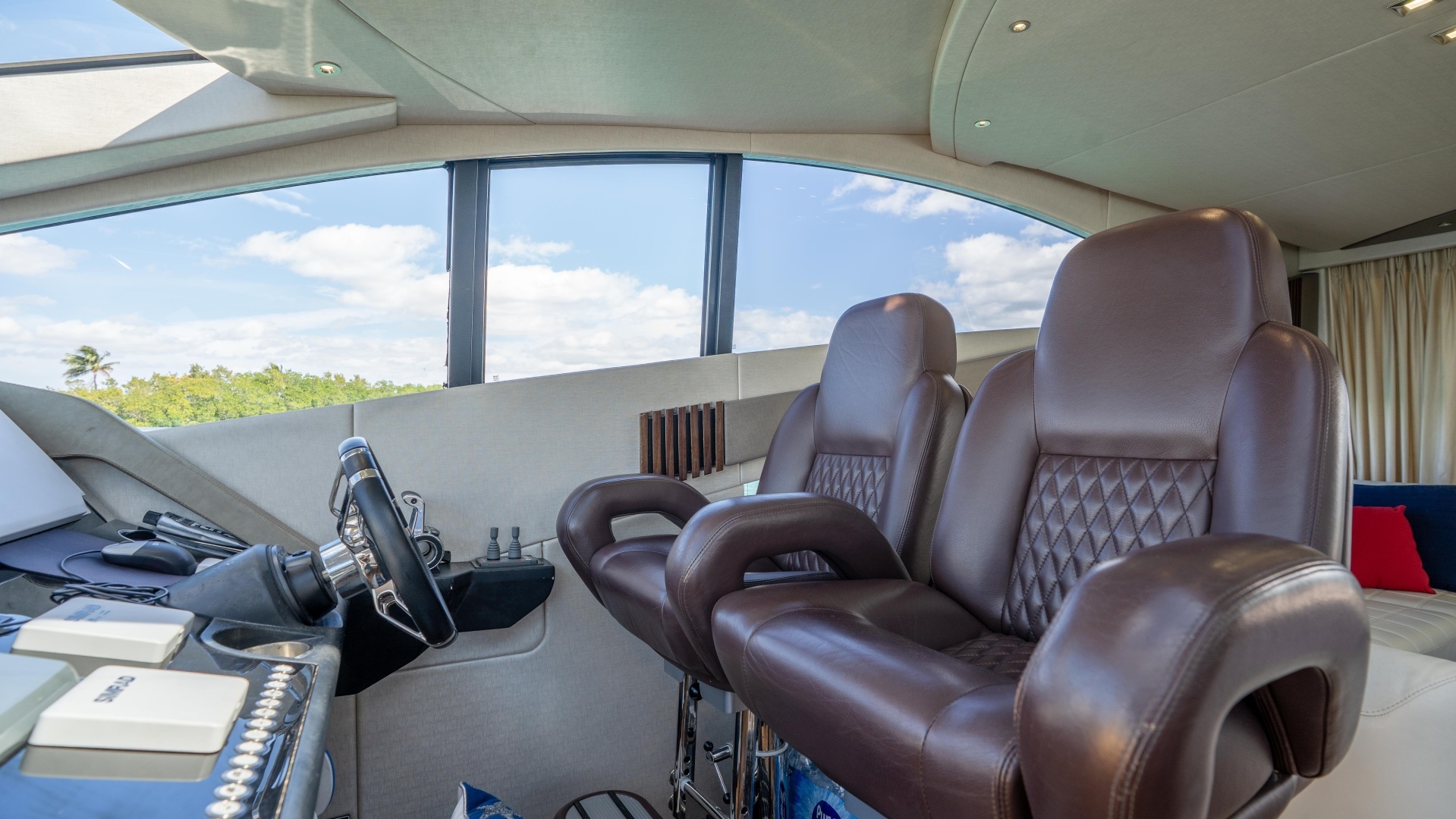 2014 Sunseeker 68' Sport Yacht - Image 30