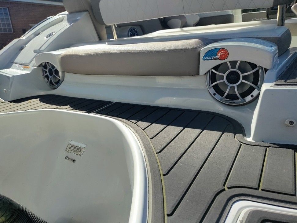 2018 Crownline Eclipse E23 XS - 5