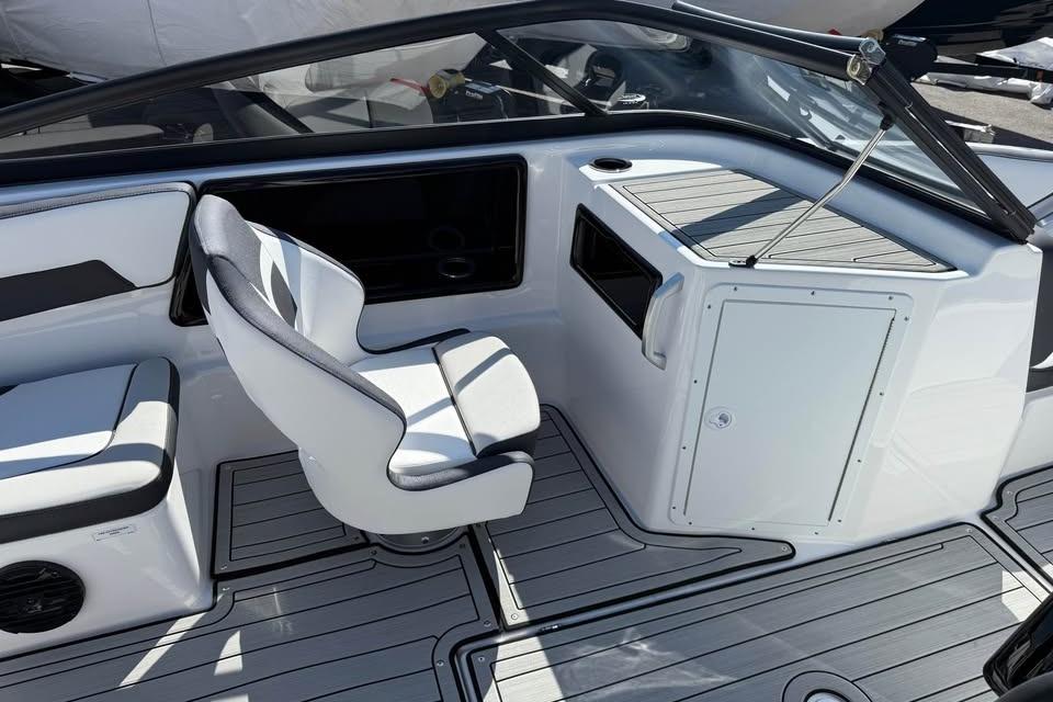 2026 Yamaha Boats 195S interior with sleek seating and modern design.