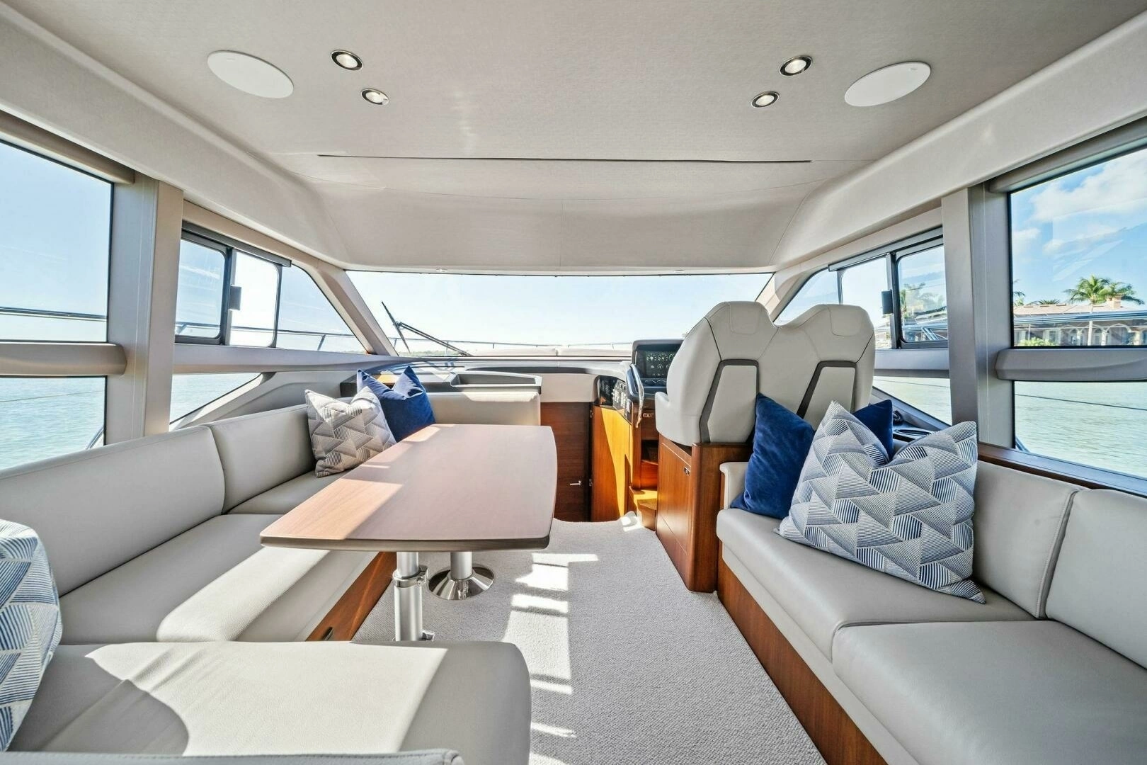 2023 Princess F50 - Image 3