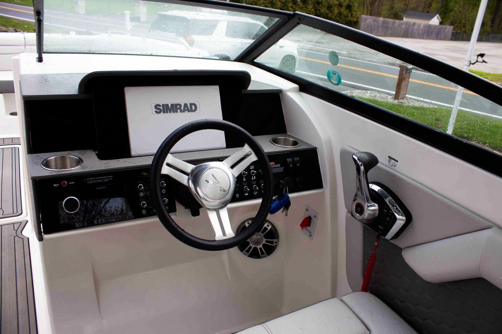2024 Sea Ray SDX 290 - Image 10