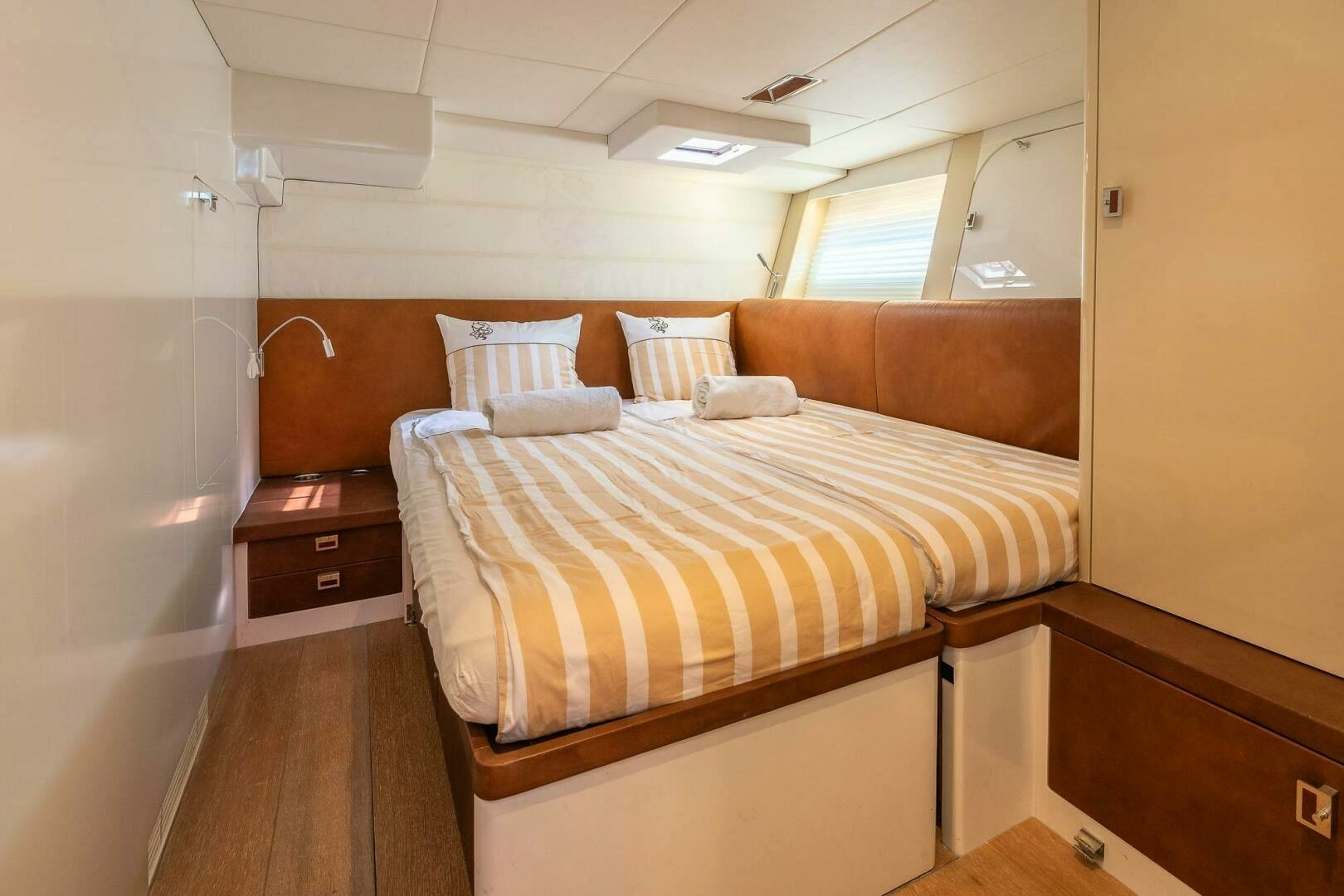 2014 Cyrus Yachts Custom - Image 27