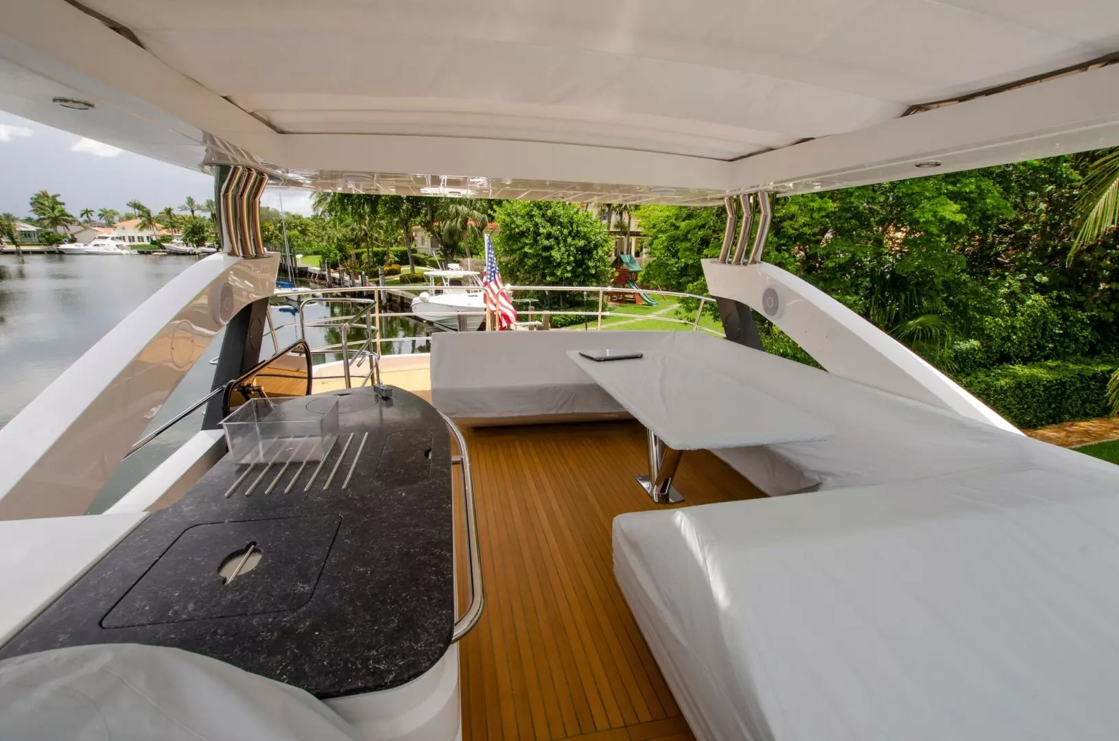 2018 Sunseeker 75 Yacht - Image 4