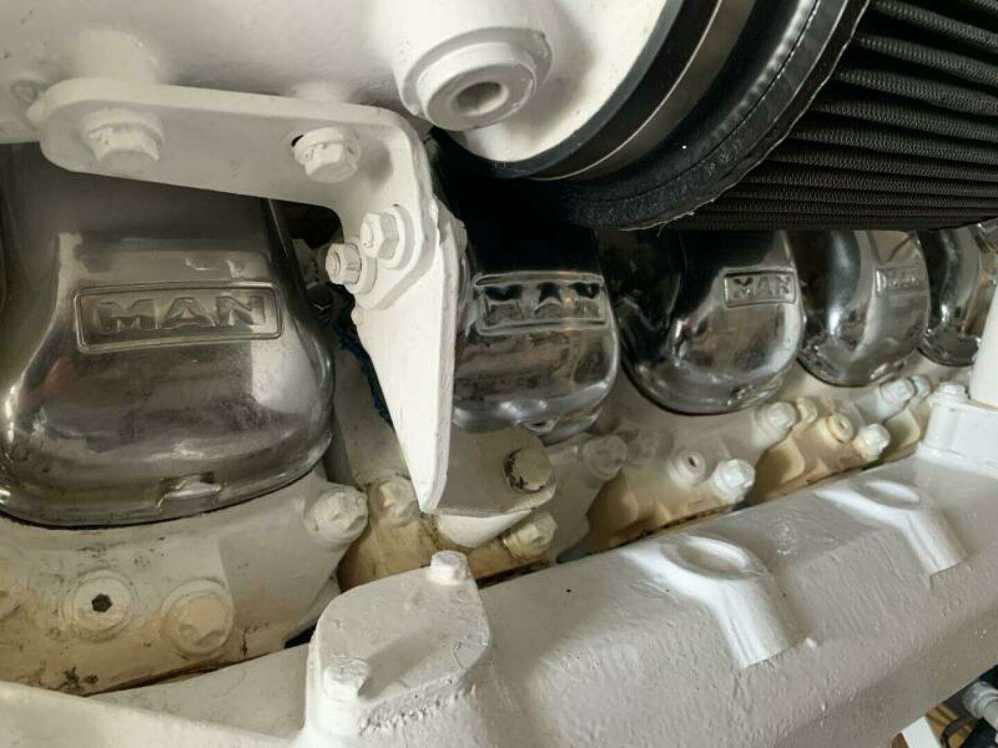 2000 Viking 50 Convertible Sportfish - Image 46