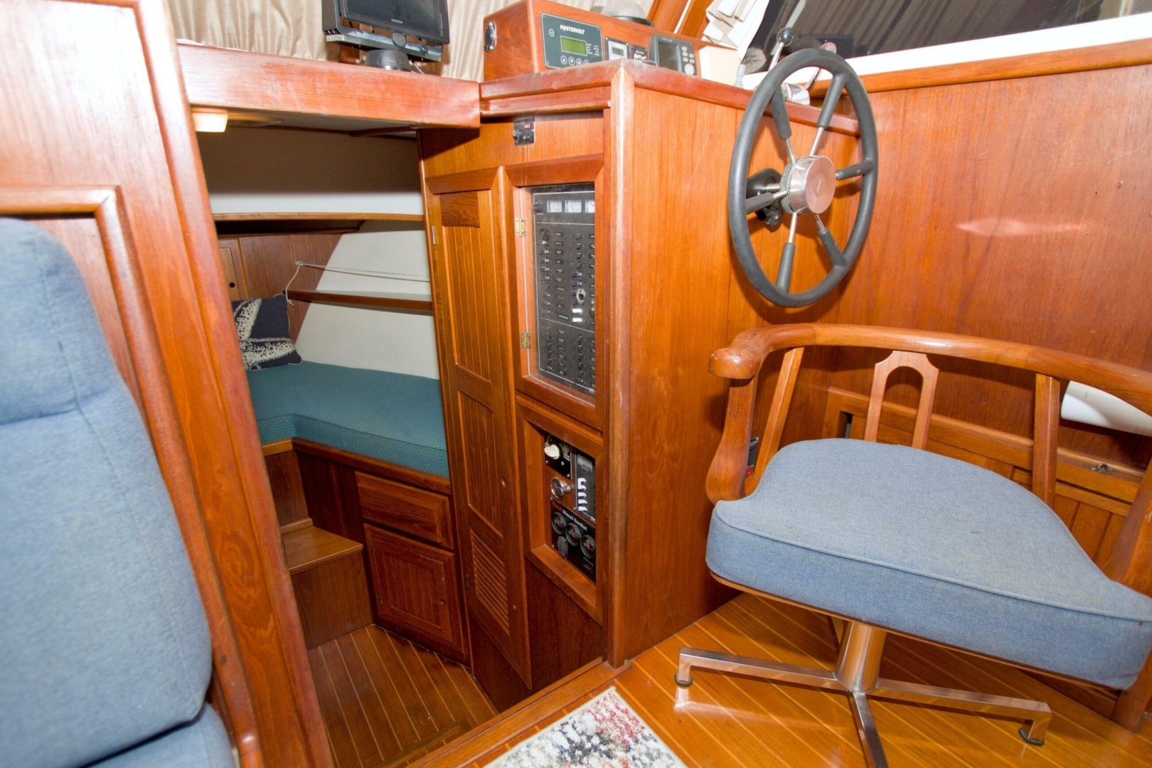 1999 Monk 36 Trawler - Image 37
