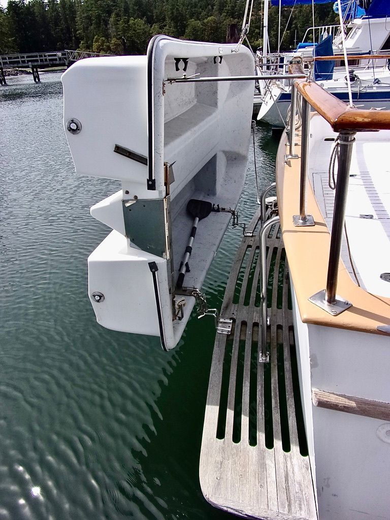 1976 CHB Trawler - 9