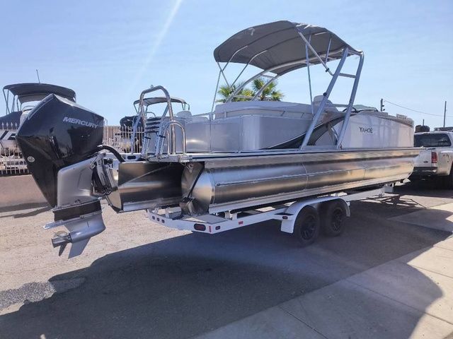 2025 Tahoe LTZ Entertainer 25 FT - 18