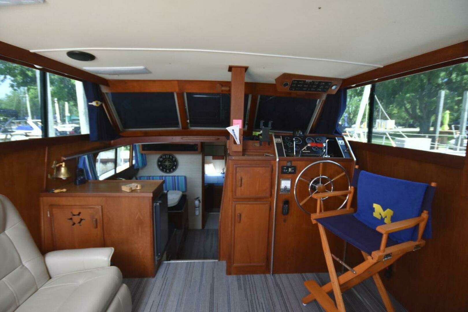 1985 Marinette 39 Double Cabin - Image 45