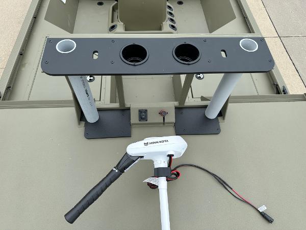 2025 Tracker Grizzly 2072 CC Sportsman boat with Minn Kota trolling motor.