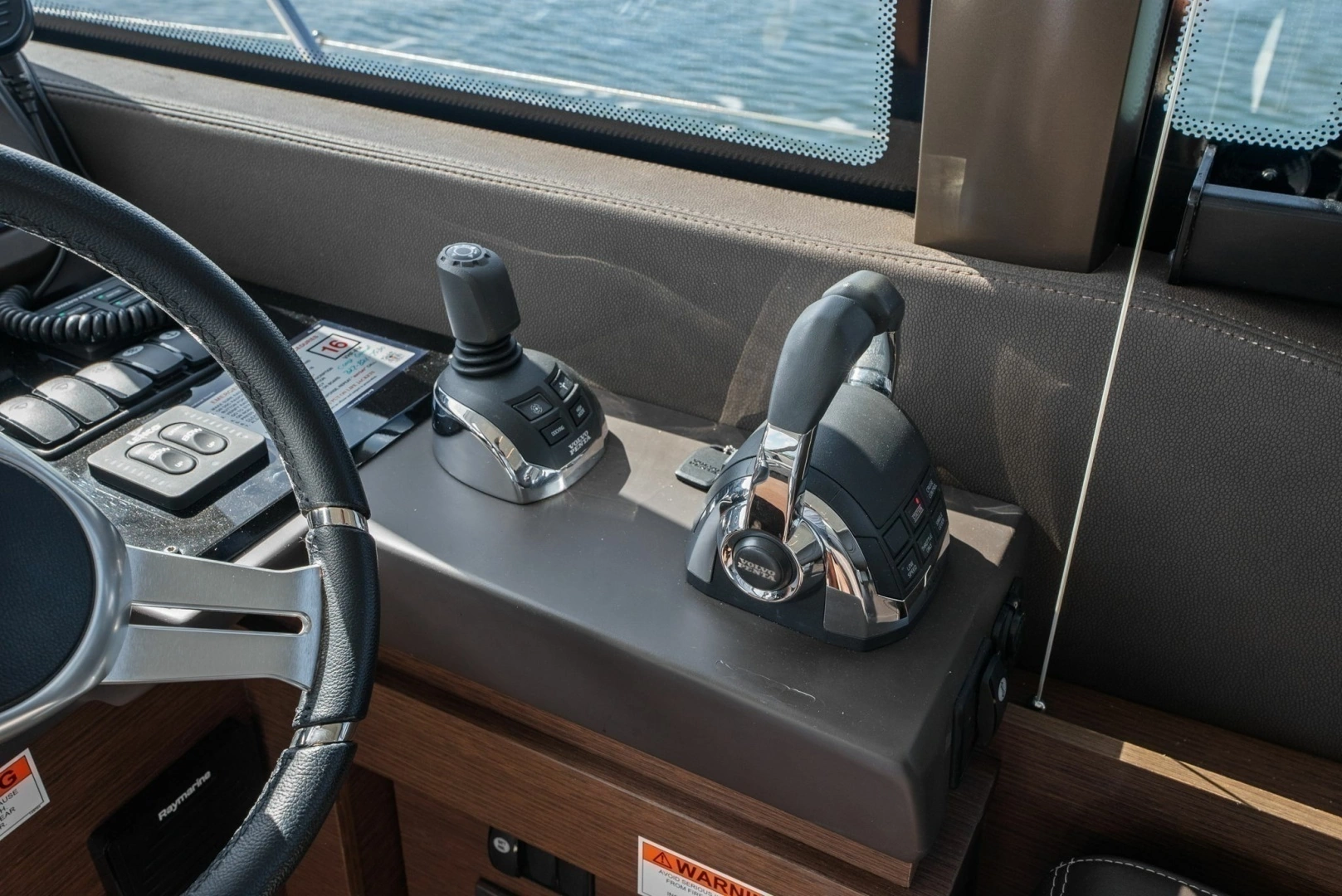 2020 Prestige 460 Flybridge - Image 43
