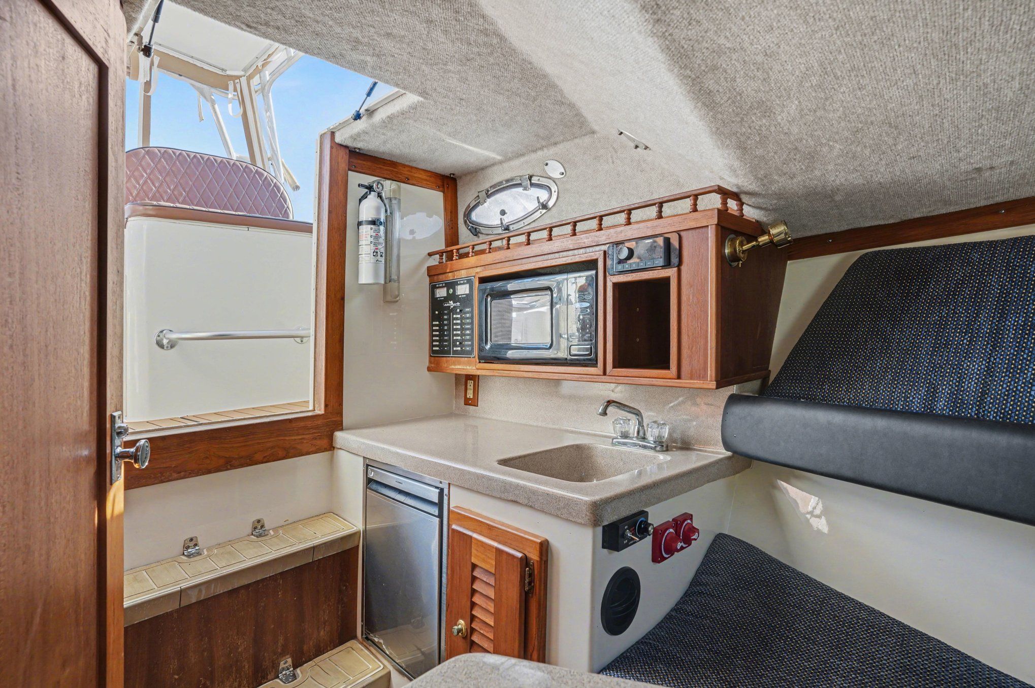 2002 Albemarle 28 Express - 15